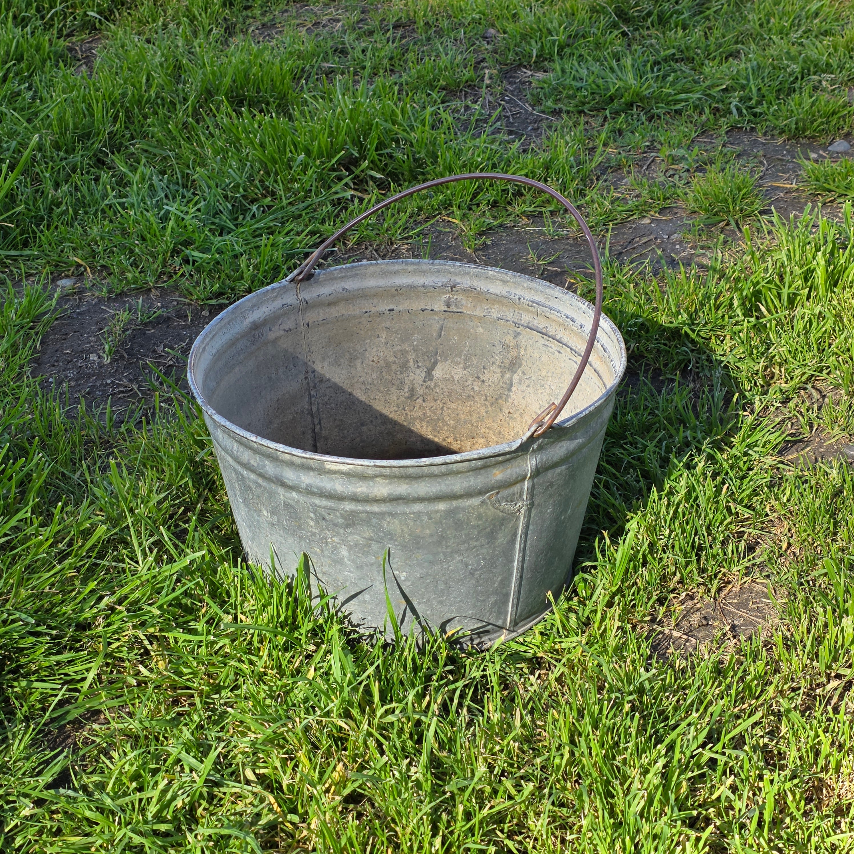 Vintage Galvanized Metal Utility Bucket - 3.5 Gallon Basin - Watertight Planter
