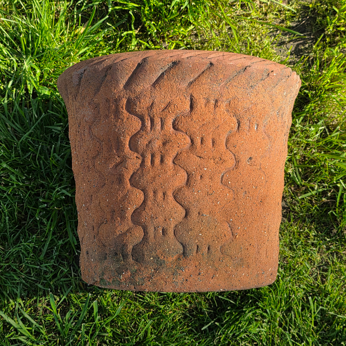 Vintage Large Terracotta Planter with Rope Edge & Relief Design - 14" Dia