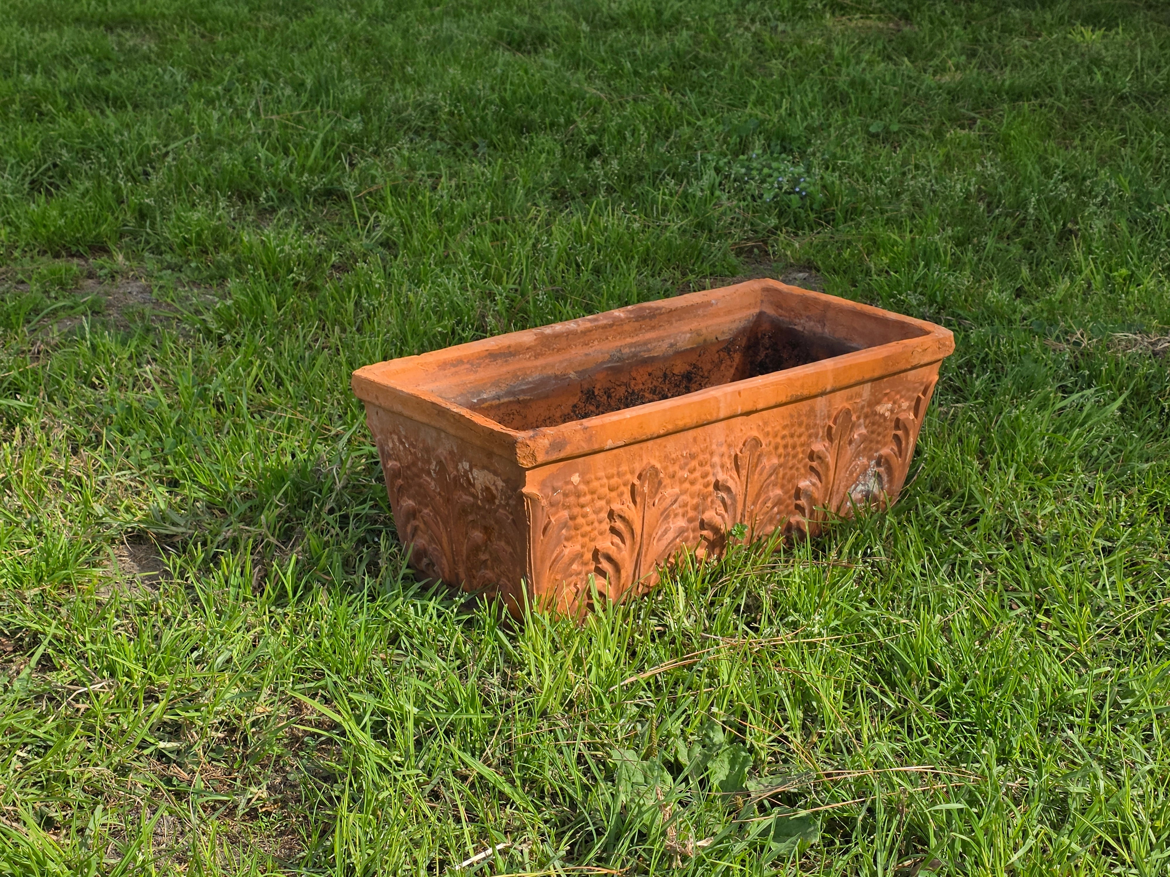 Large Vintage Italian-Style Acanthus Leaf Relief Terracotta Garden Planter 24.5"