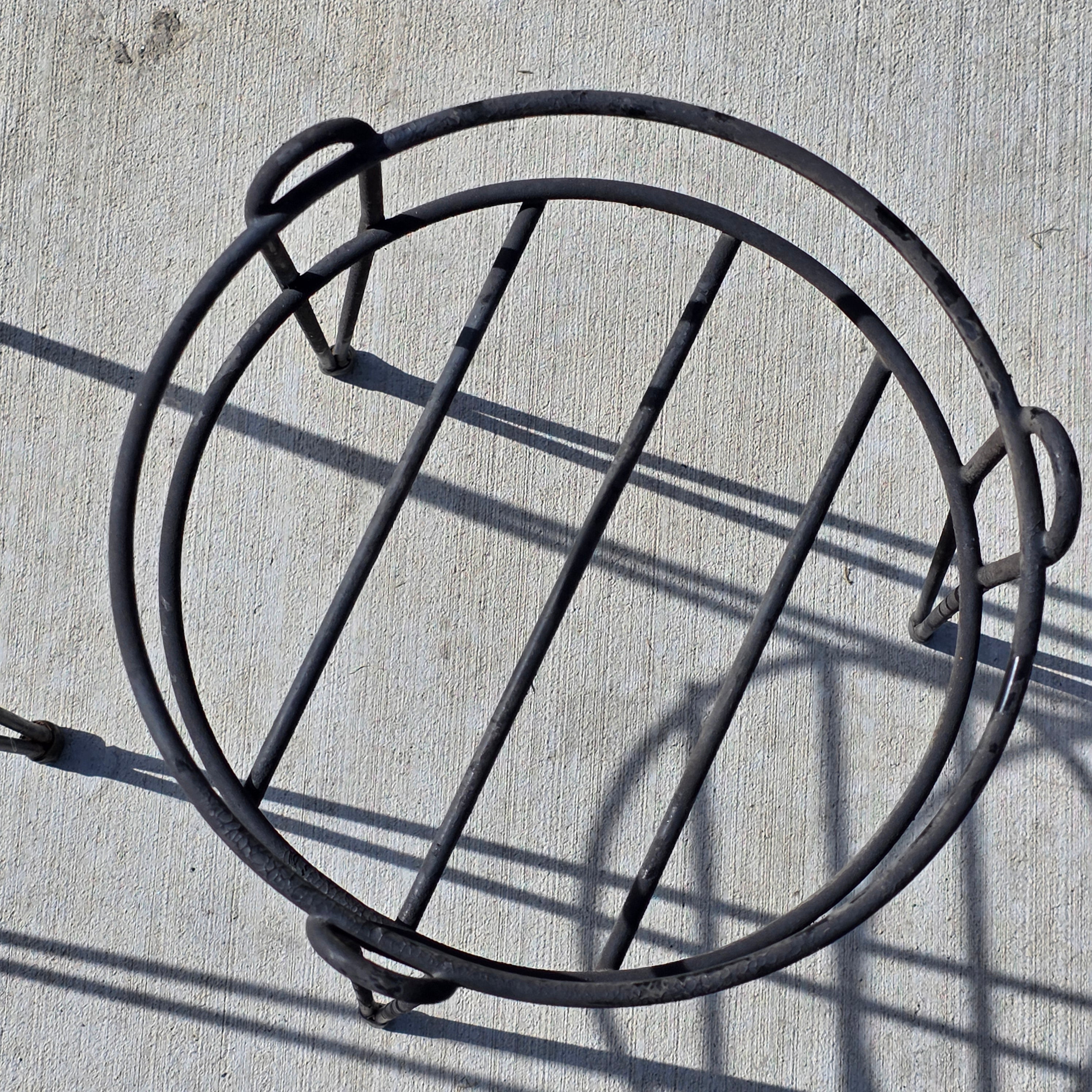 Pair of Vintage Mid-Century Modern Stackable Hairpin Leg Iron Plant Stands 21"H