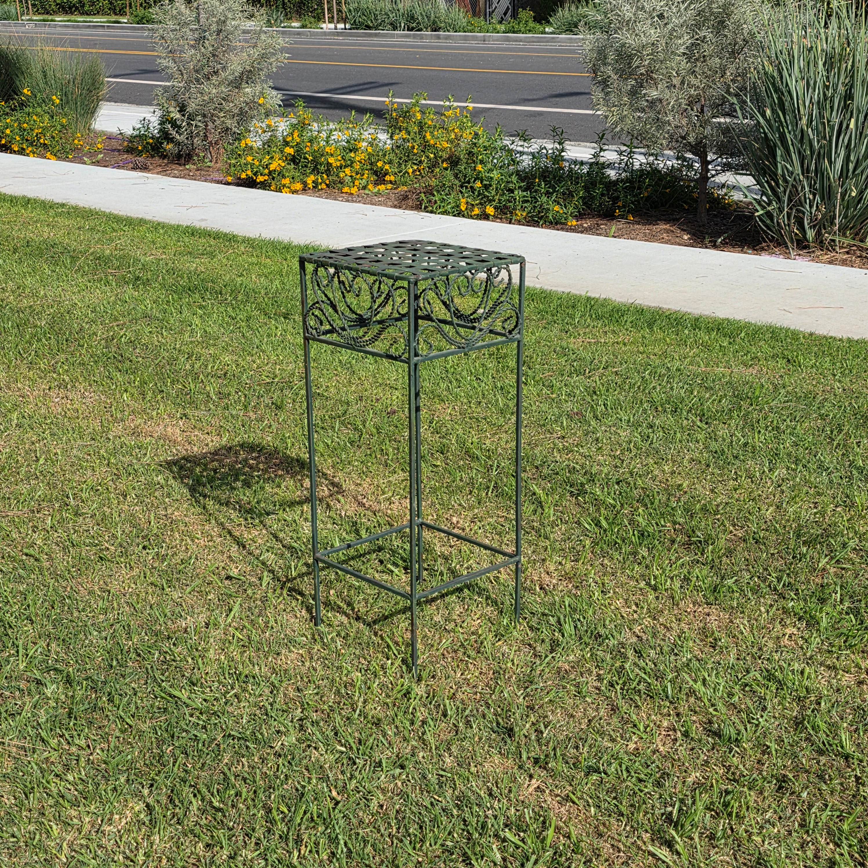 Vintage French Country Woven Metal Top Iron Plant Stand - Sage Green