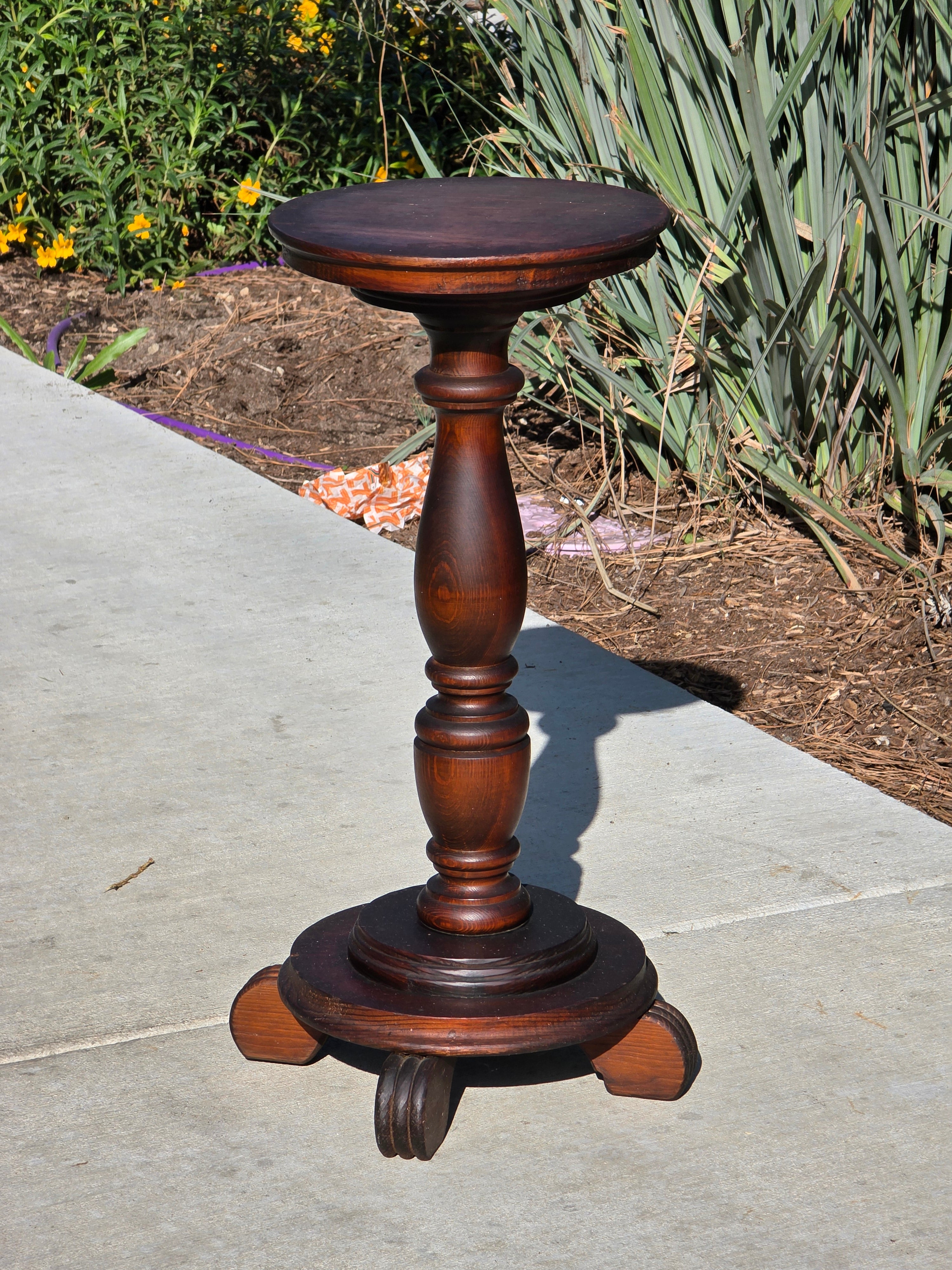 Vintage Round Pedestal Table / Spindle-Turned Stem & 4-Leg Plant Stand 25"H
