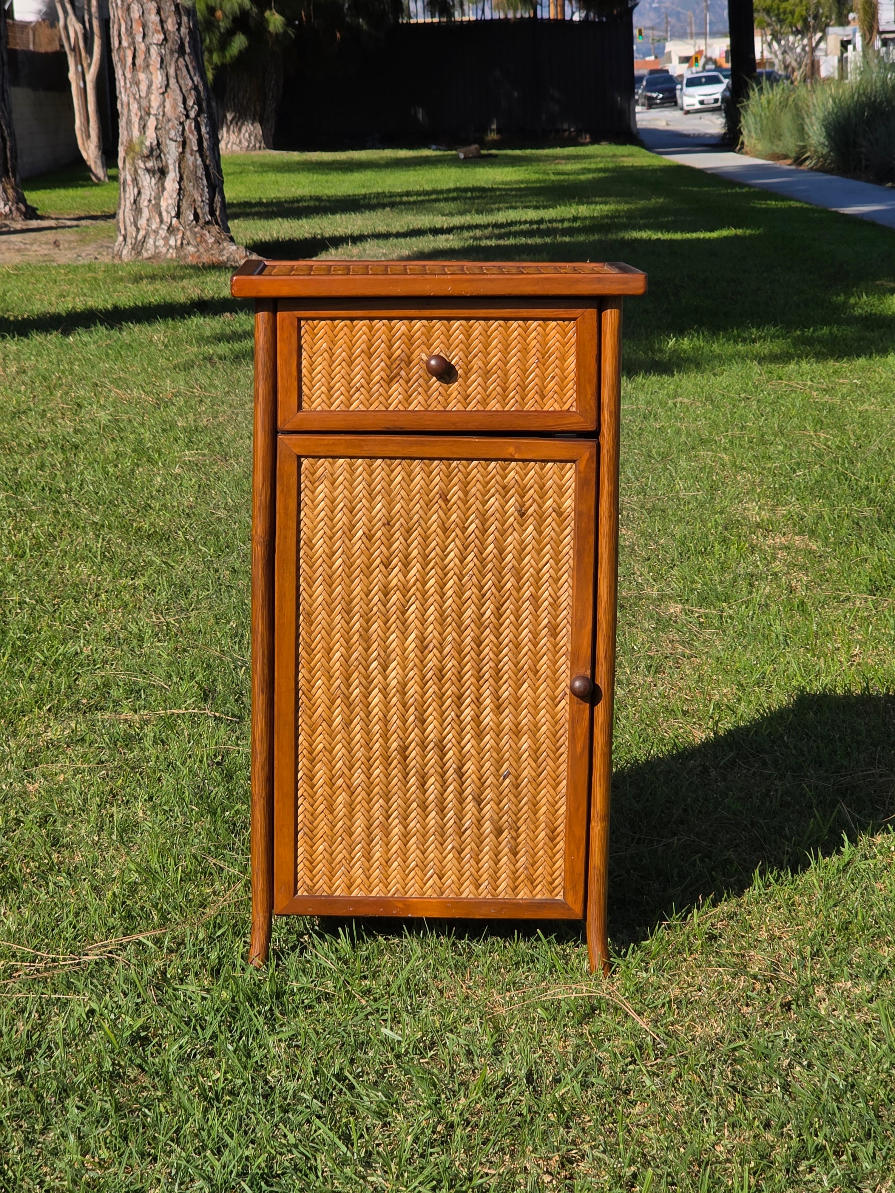 Vintage Wooden Single-Drawer Cabinet / Slim Accent Nightstand 32"H