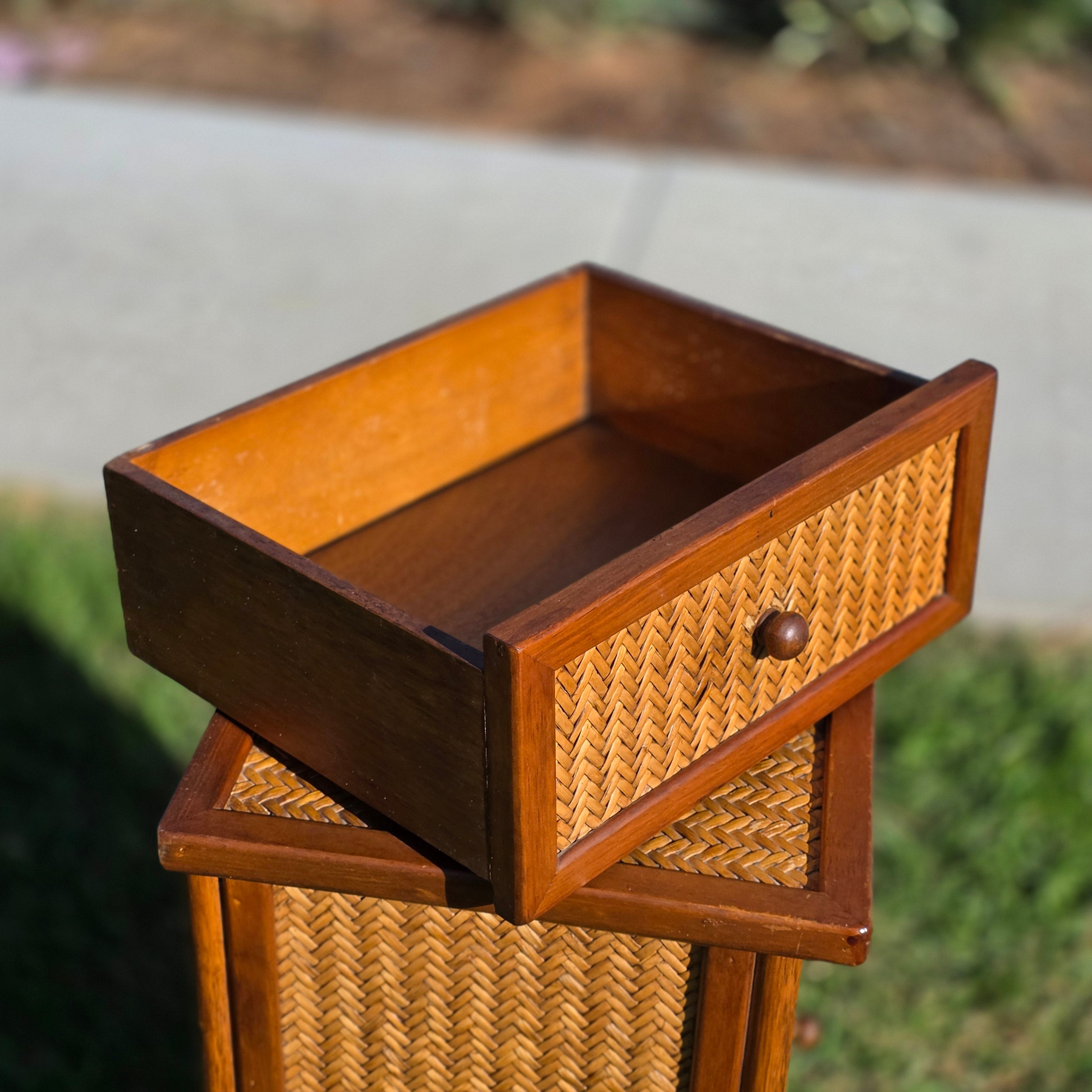Vintage Wooden Single-Drawer Cabinet / Slim Accent Nightstand 32"H