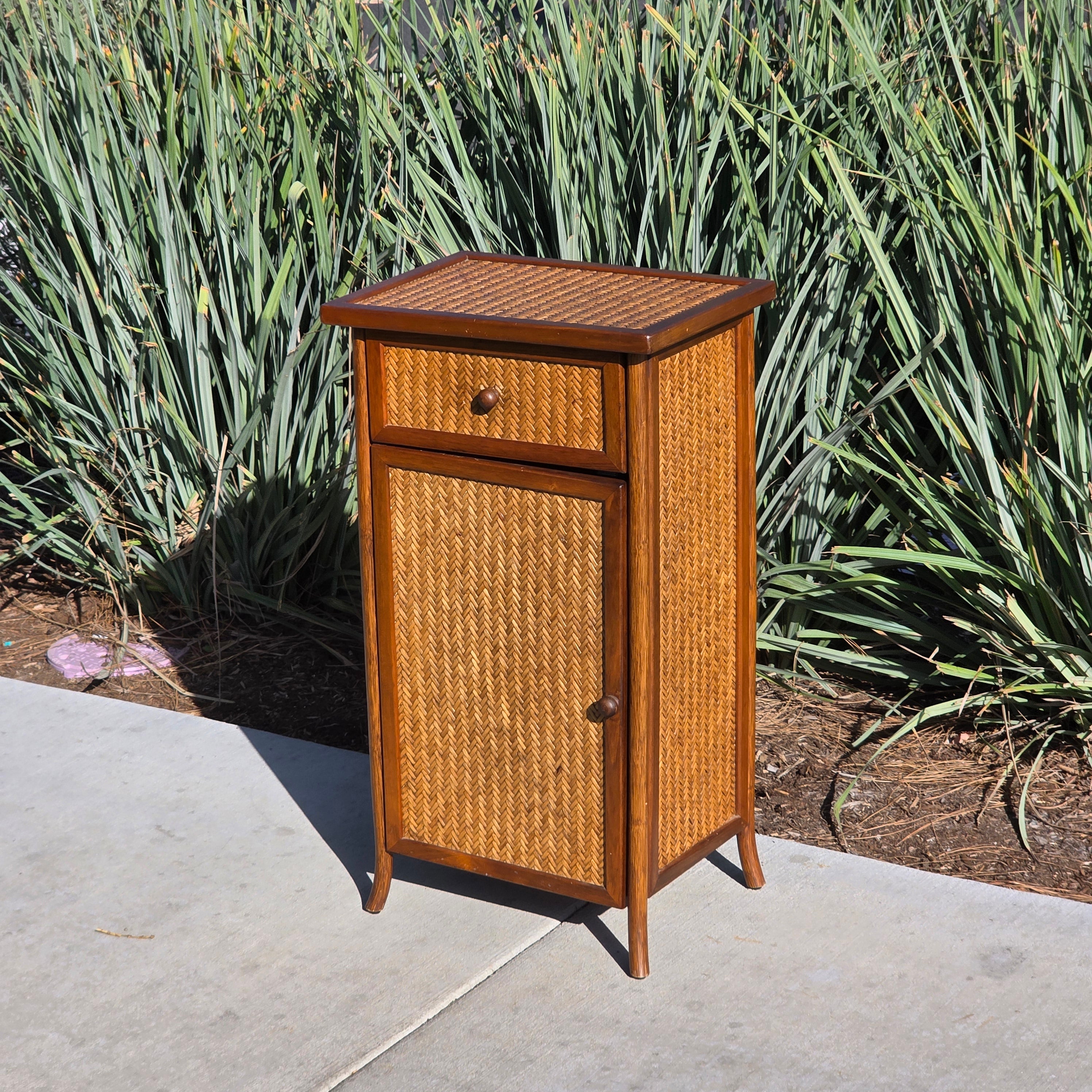 Vintage Wooden Single-Drawer Cabinet / Slim Accent Nightstand 32"H