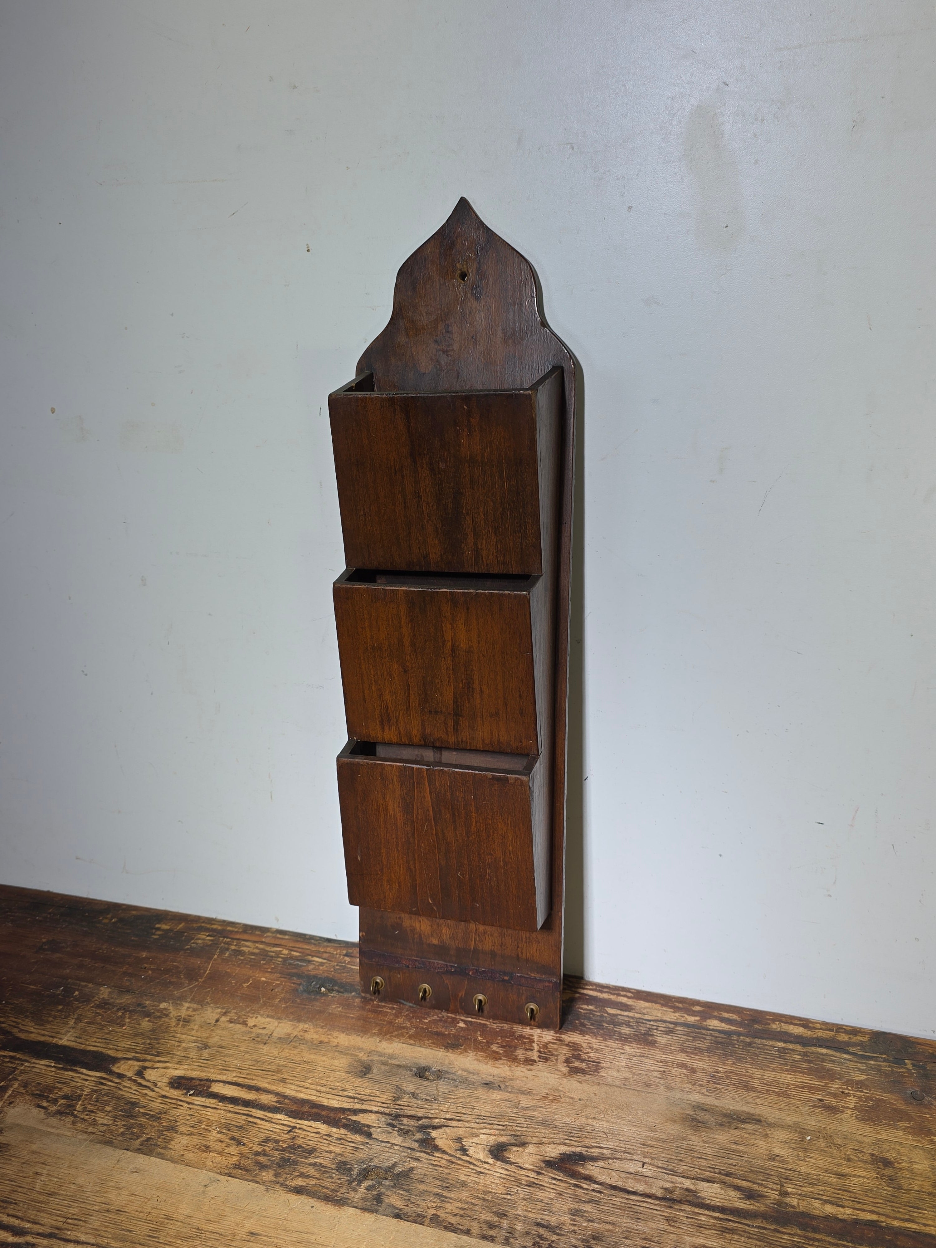Vintage Wood Wall-Mounted Mail Organizer & Key Rack with 4 Hooks