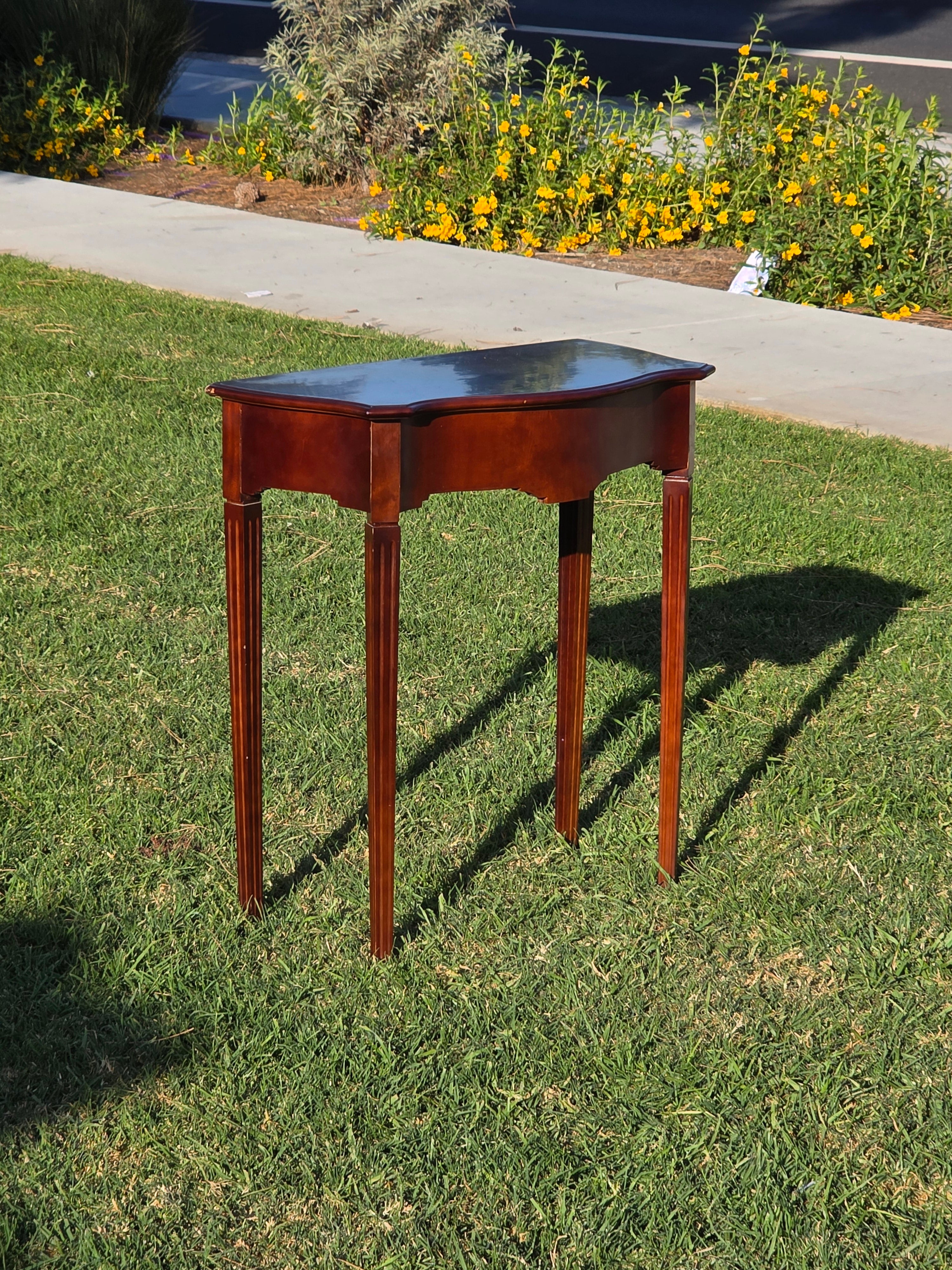 Vintage Bombay Company Mahogany Finish Console Table - Scalloped Top (Damage)