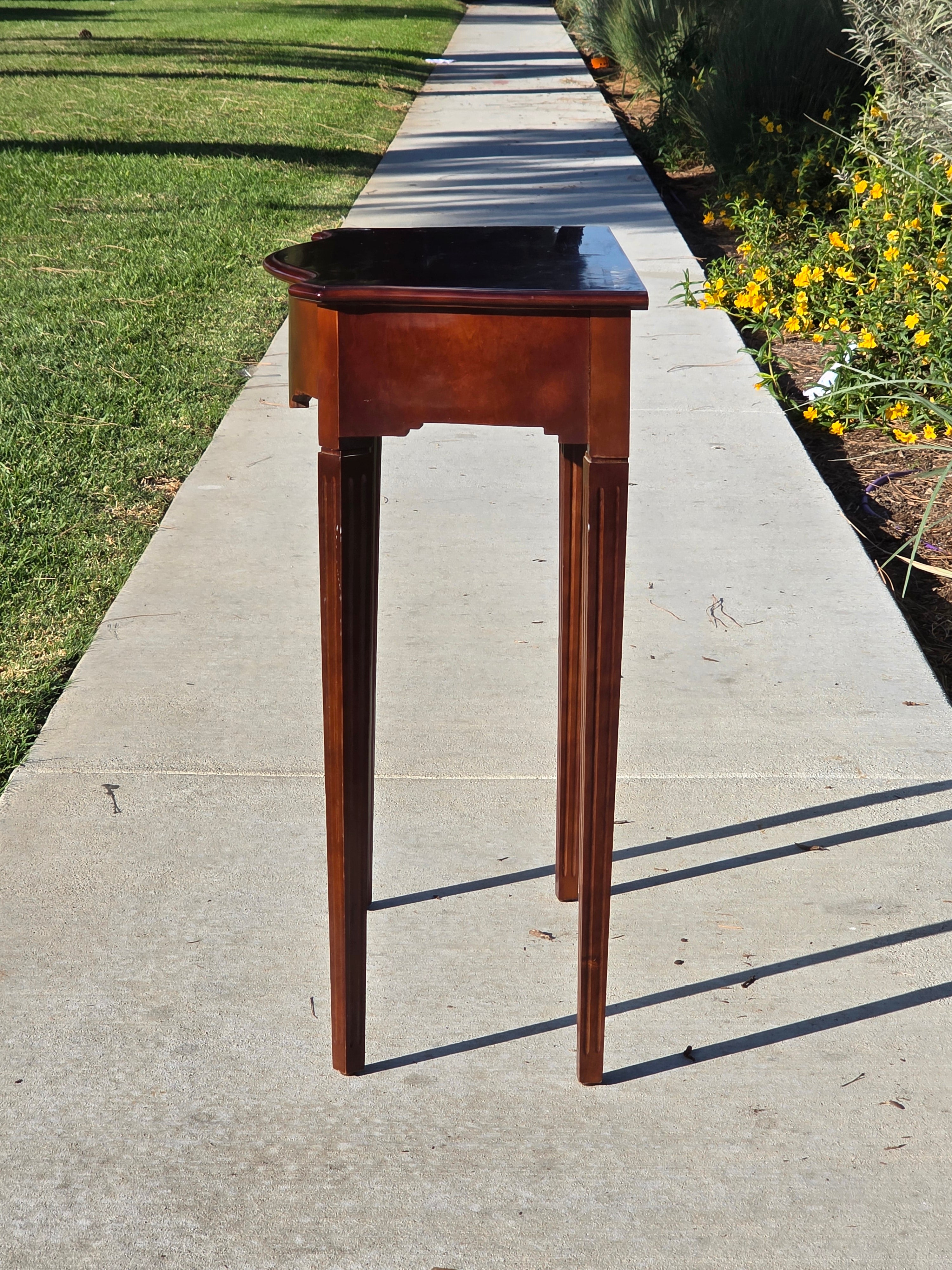 Vintage Bombay Company Mahogany Finish Console Table - Scalloped Top (Damage)