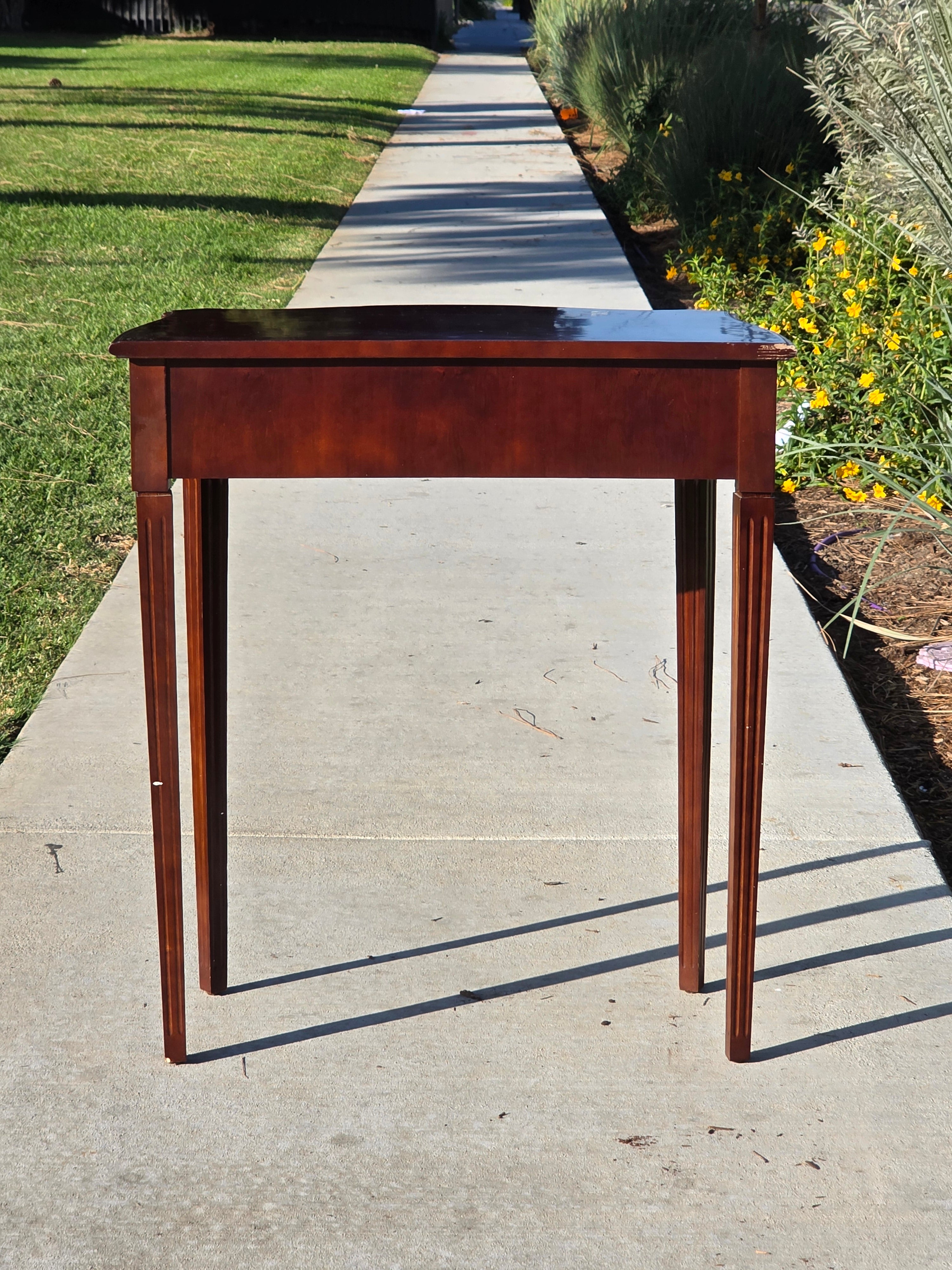 Vintage Bombay Company Mahogany Finish Console Table - Scalloped Top (Damage)