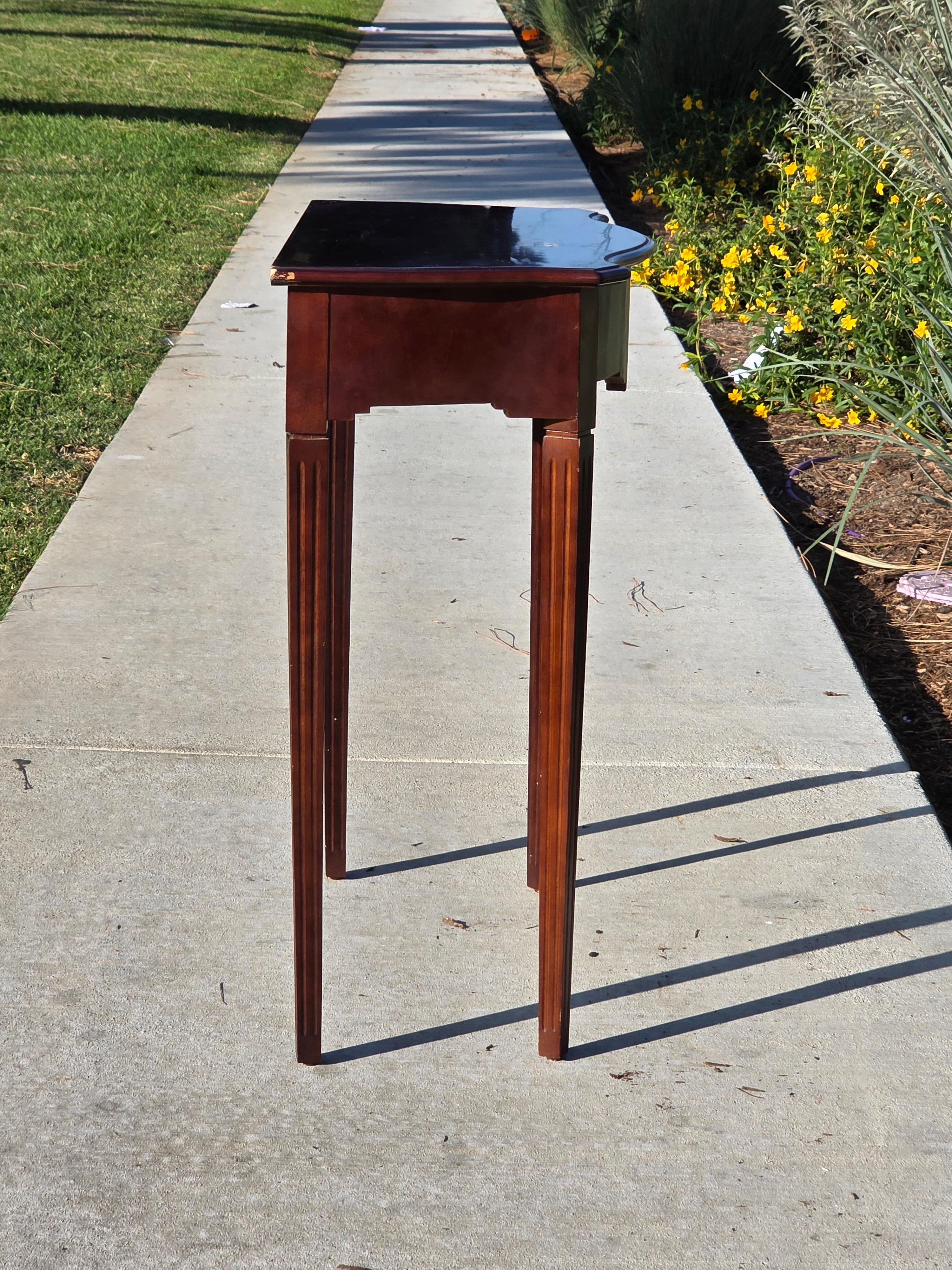 Vintage Bombay Company Mahogany Finish Console Table - Scalloped Top (Damage)