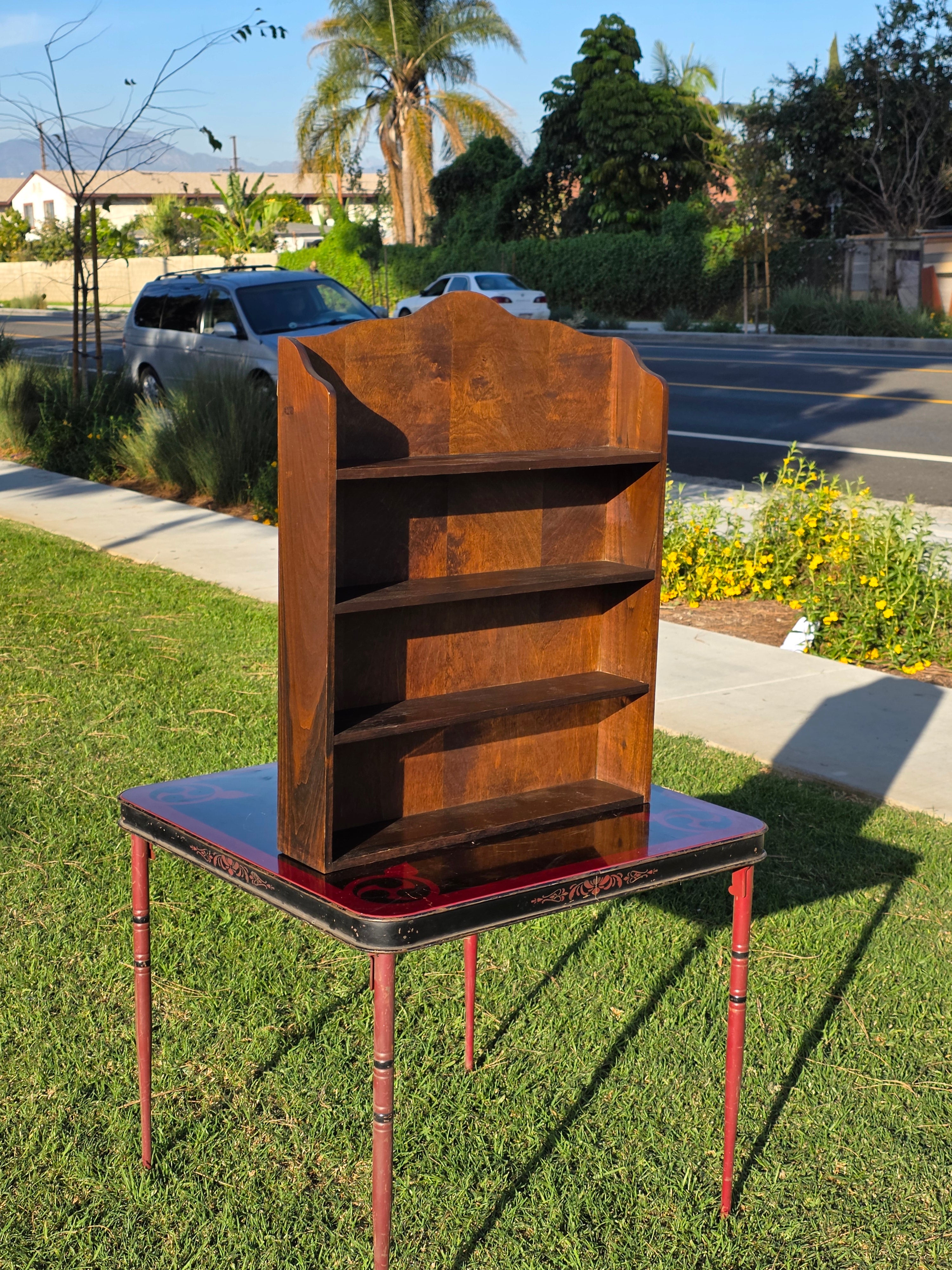 Vintage Mid-Century Scalloped Wood Wall Shelf – 4-Tier Display Rack / Spice Rack