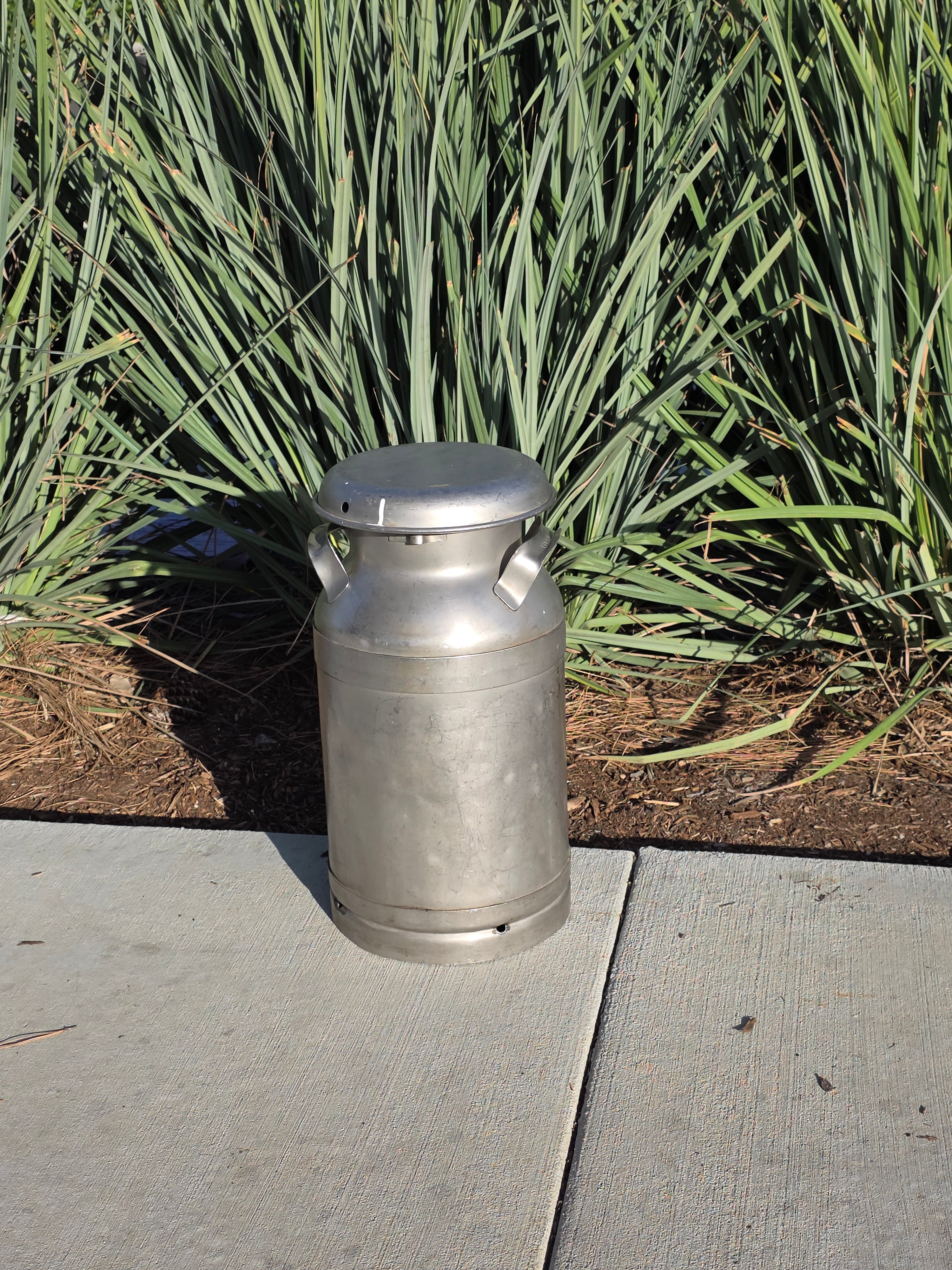 Vintage BUHL 20-Quart Heavy Duty Aluminum Milk Can with Umbrella Lid - 20" H
