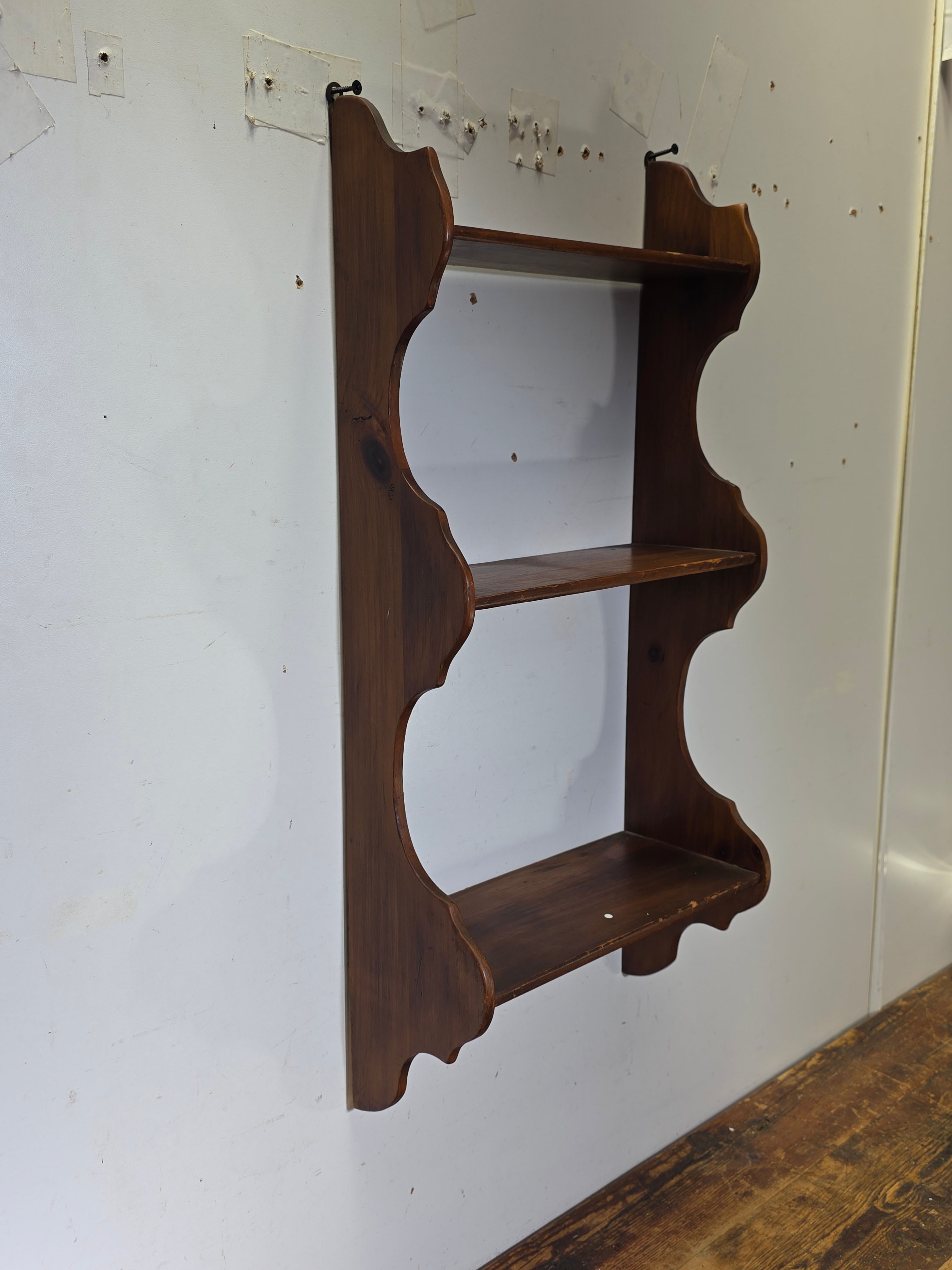 Vintage 3-Tier Wooden Wall Shelf w/ Scalloped Sides Early American Style
