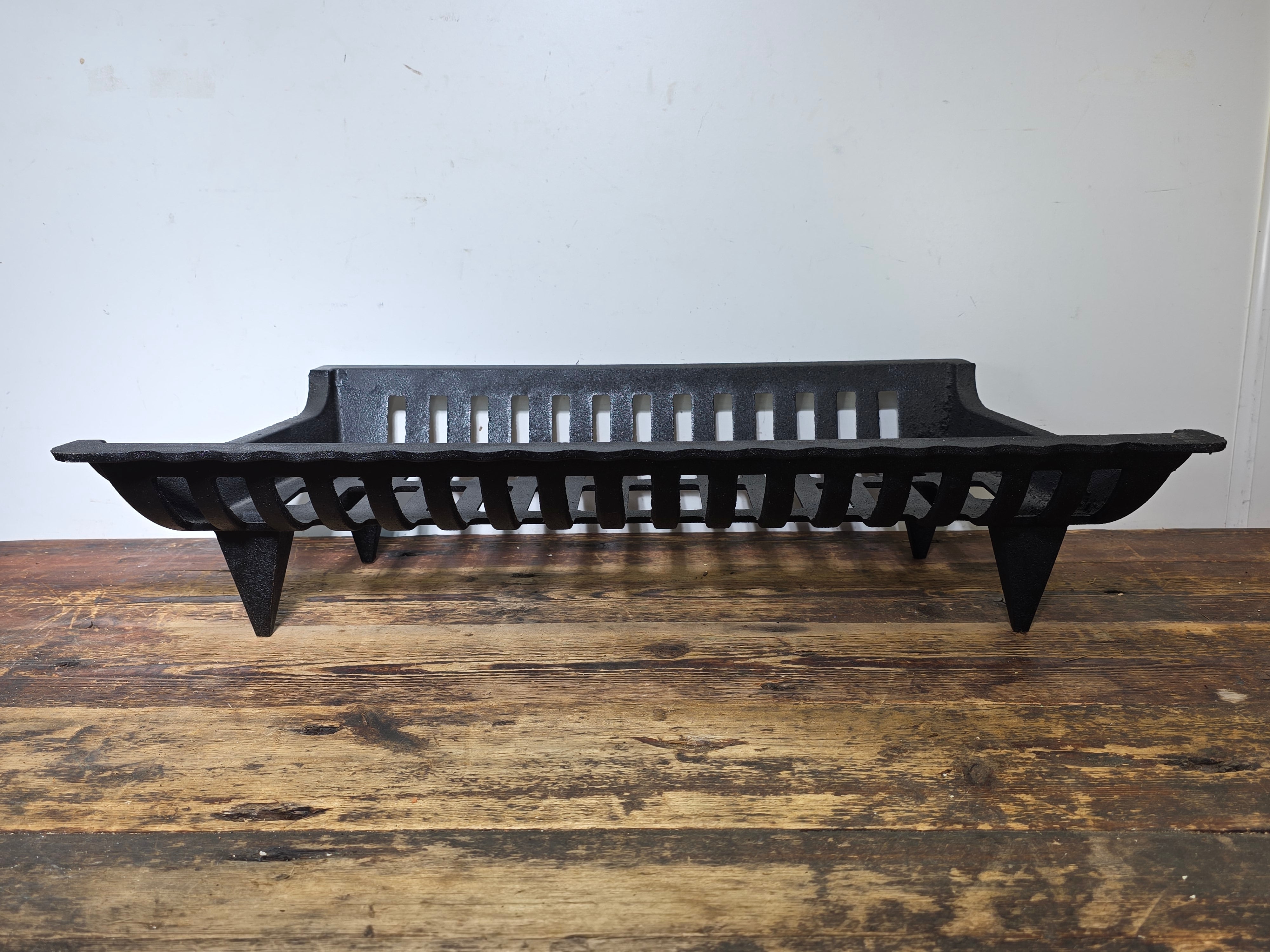 26" Heavy-Duty Cast Iron Tapered Fireplace Log Grate