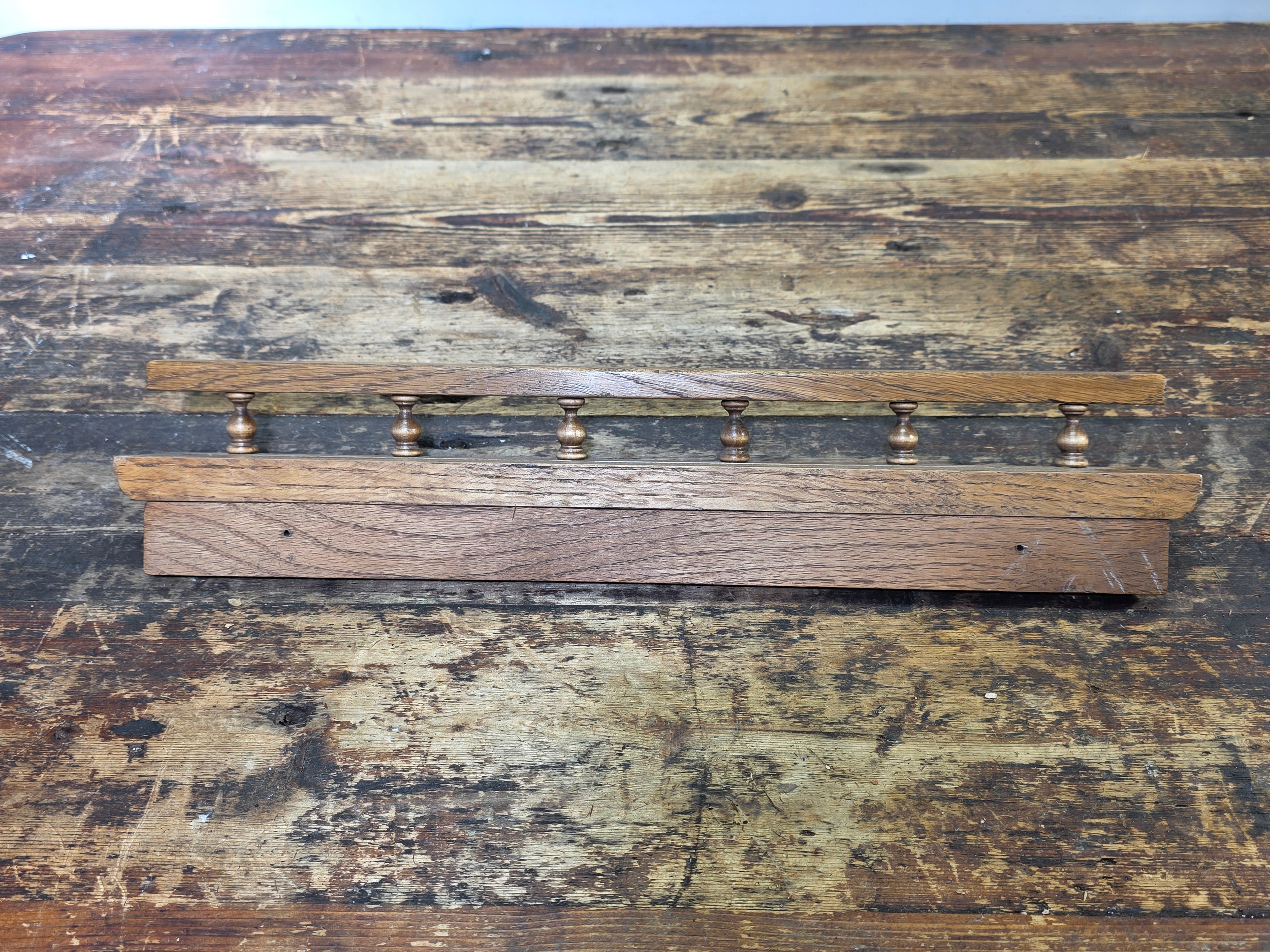Vintage Wooden Wall Shelf with Gallery Rail and Plate Groove - 18"