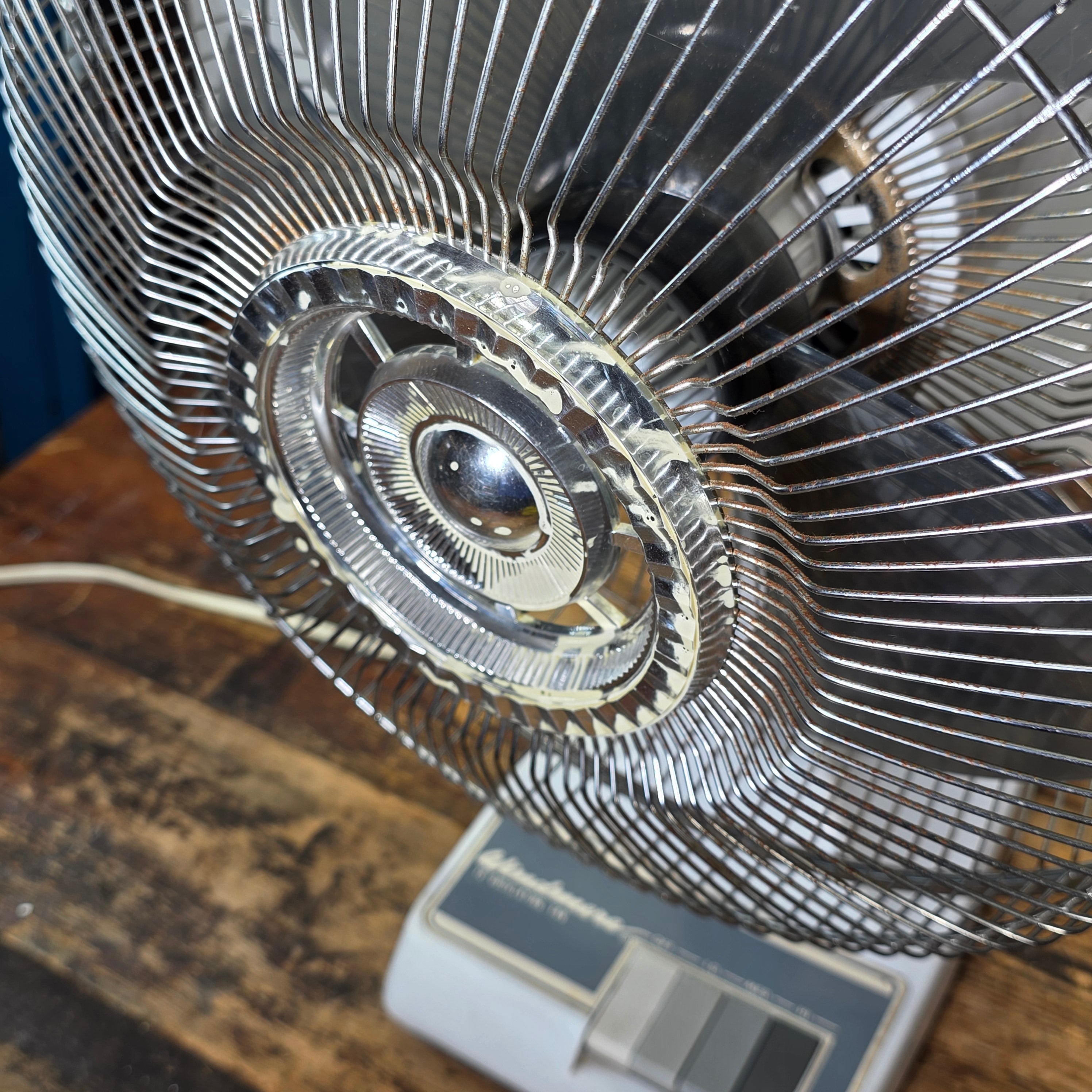 Vintage Windmere DF-12 Oscillating Desk Fan 12" 3-Speed Gray Industrial Retro