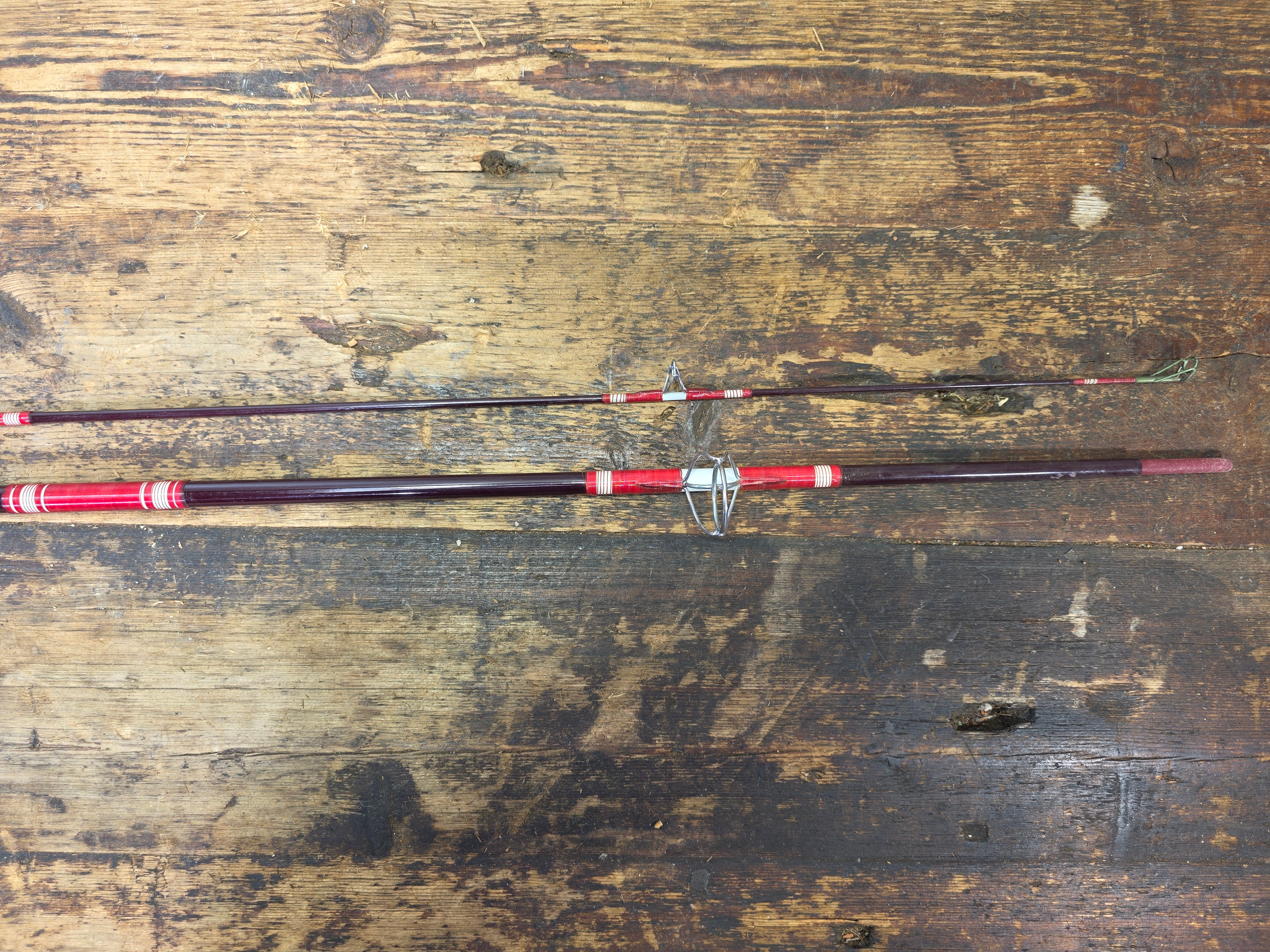 Vintage 1970s Japanese Glass Fishing Rod 7'2" 2pc Red Silver Star
