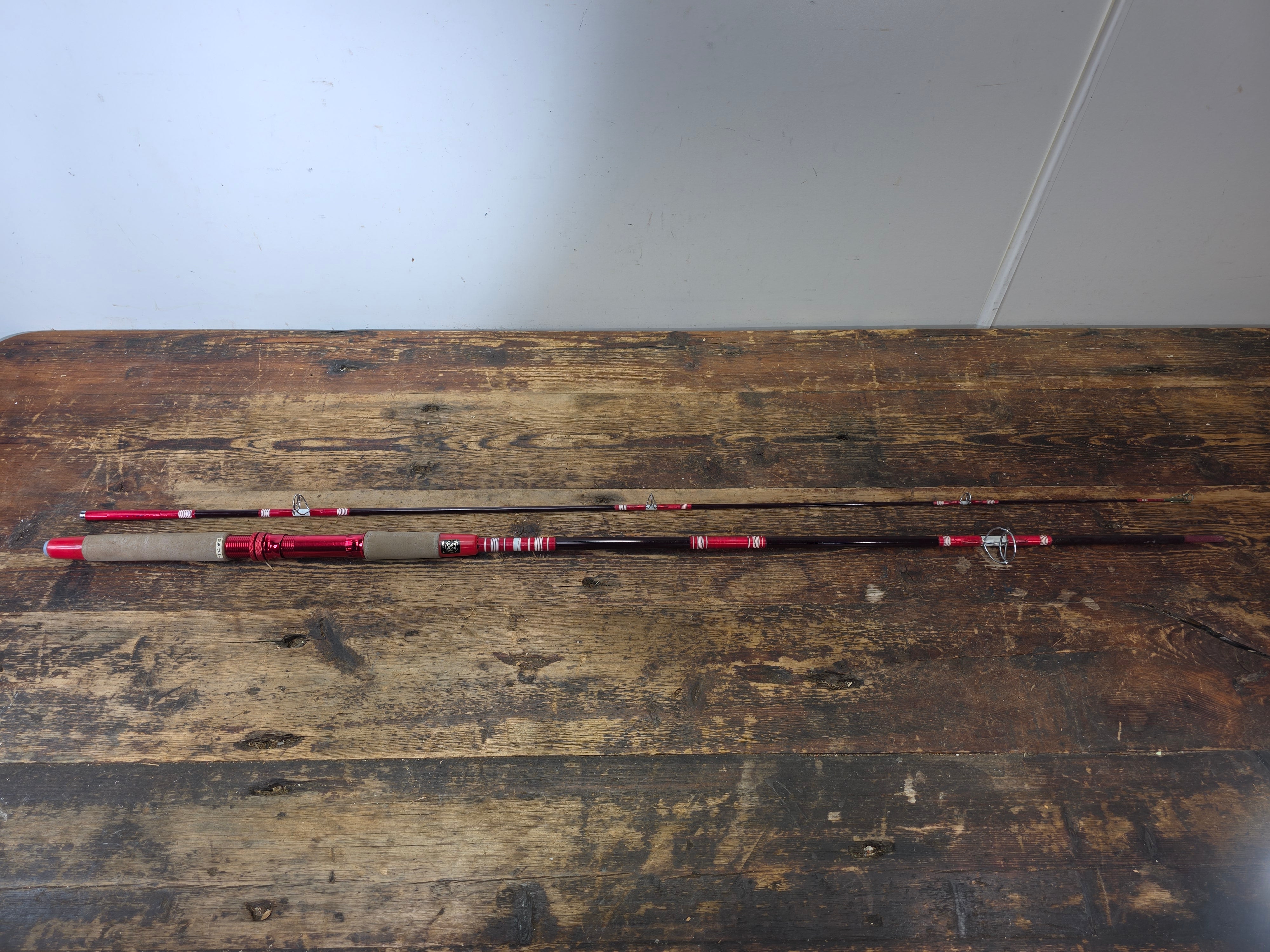 Vintage 1970s Japanese Glass Fishing Rod 7'2" 2pc Red Silver Star