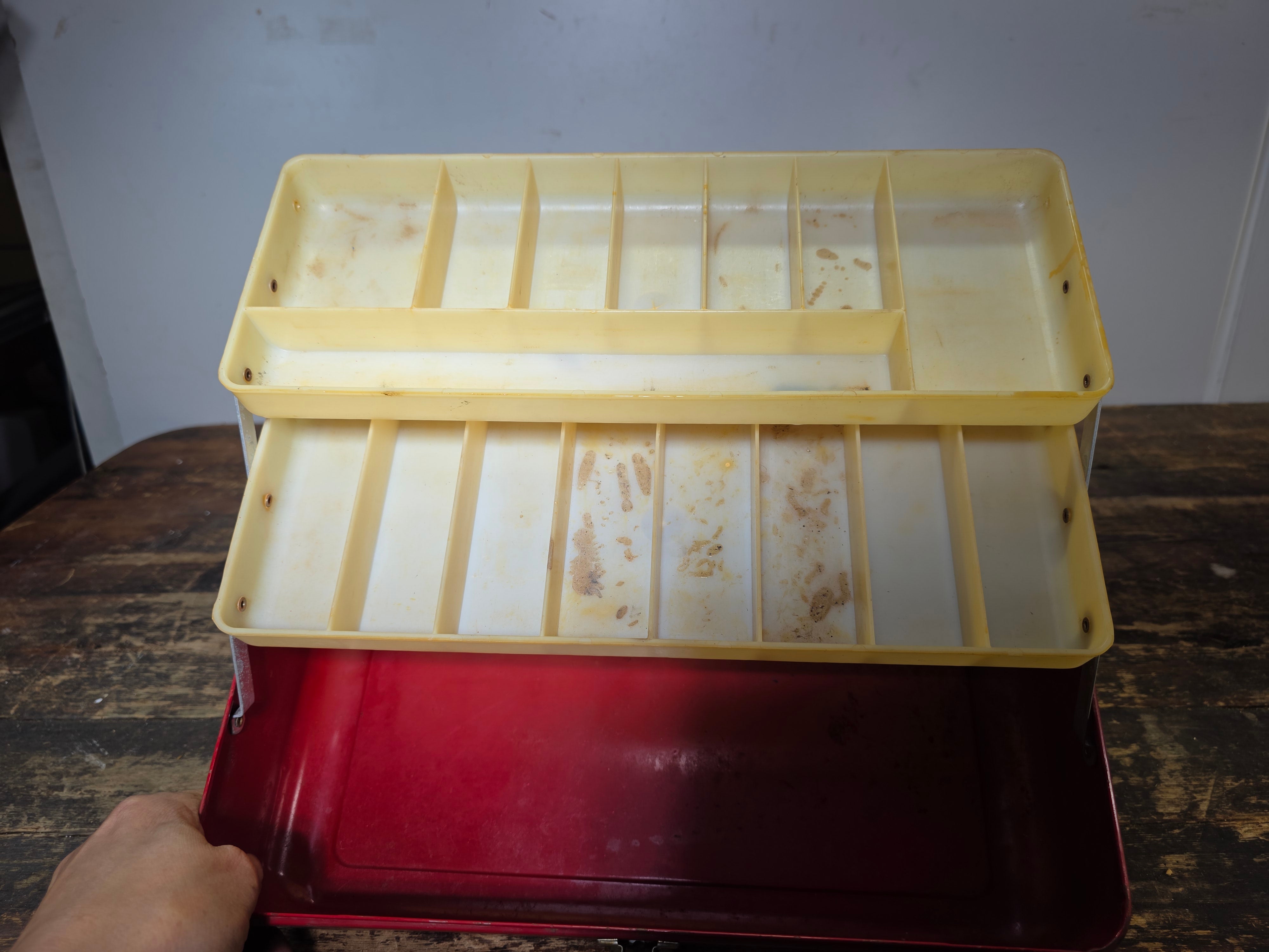 Vintage VICTOR Metal Tackle Box Red 2 Tray ATCO Lititz PA USA Fishing Tool Box