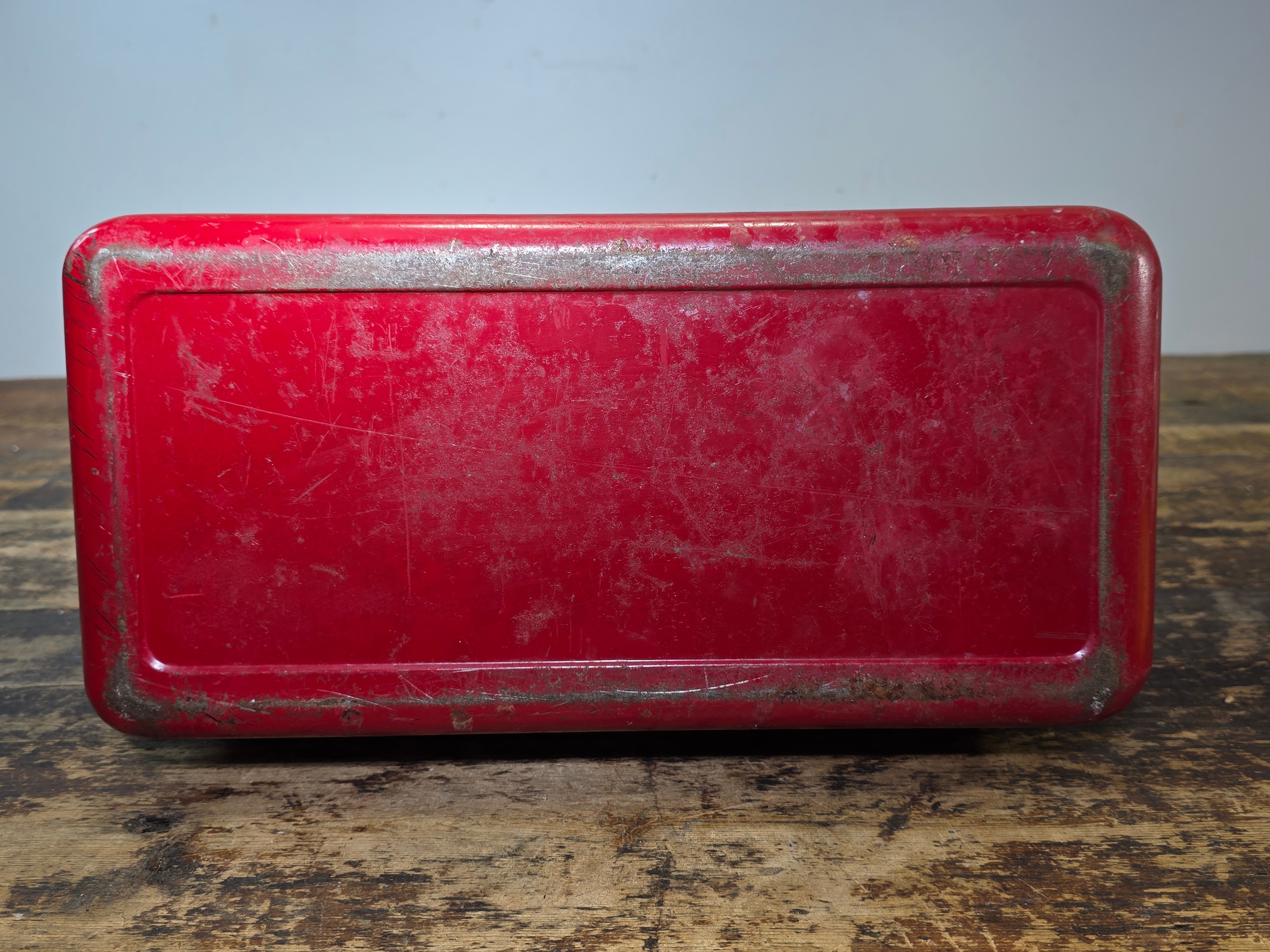 Vintage VICTOR Metal Tackle Box Red 2 Tray ATCO Lititz PA USA Fishing Tool Box