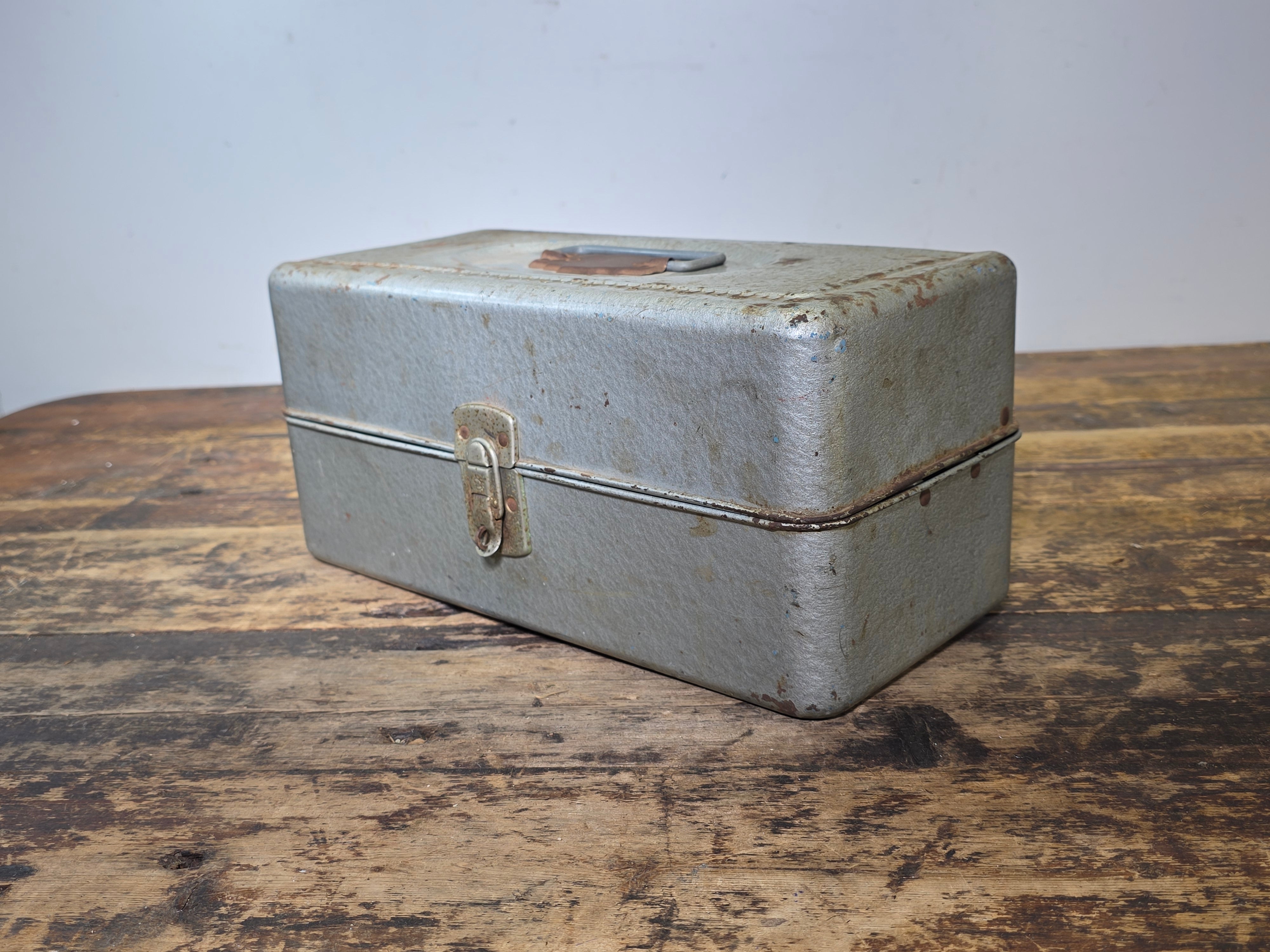 Vintage Union Utility Chest Metal Tool Box Ruler Lid Silver Blue Trays Le Roy NY