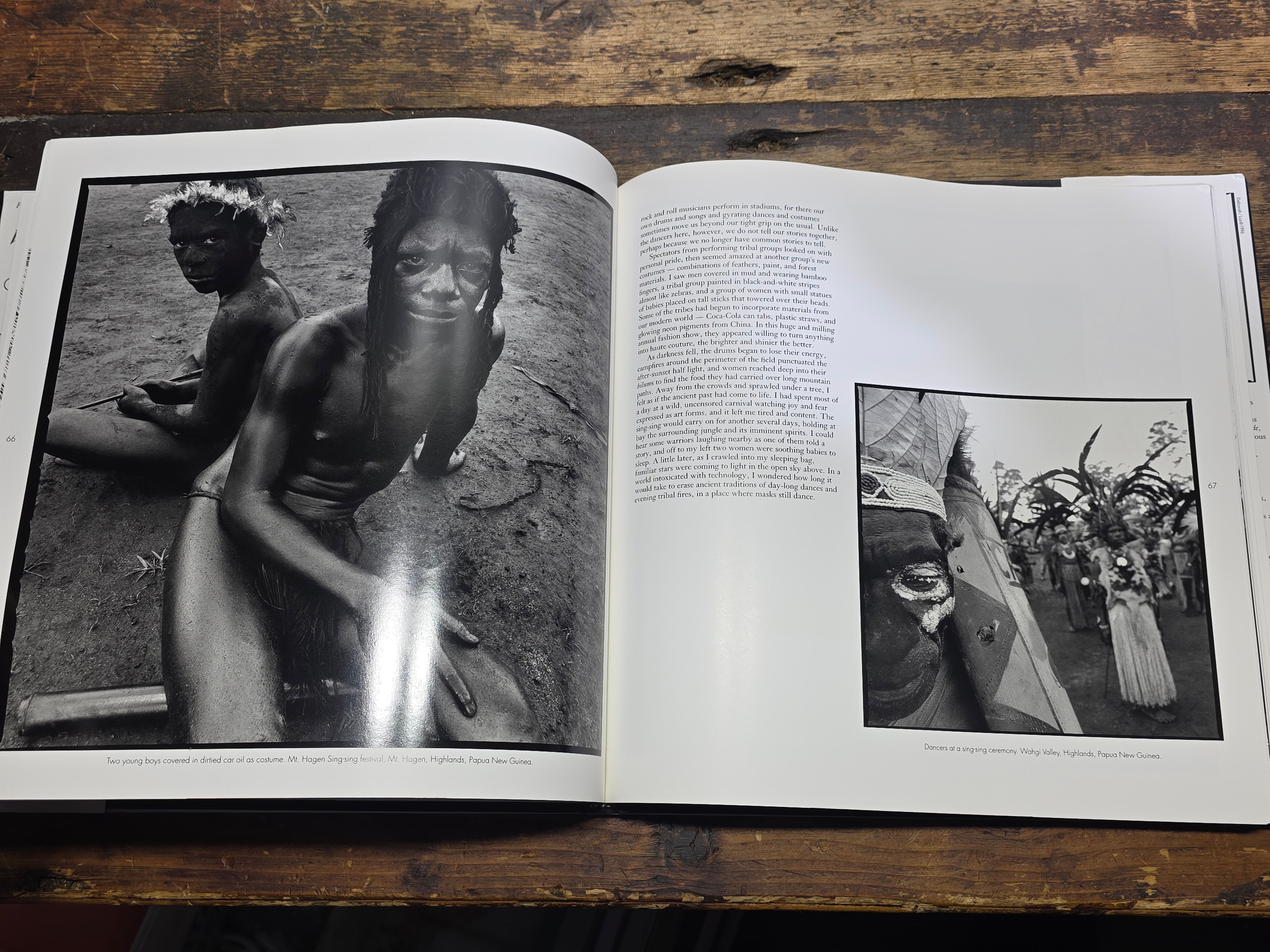 Where Masks Still Dance New Guinea Chris Rainier 1996 First Edition Photo Book