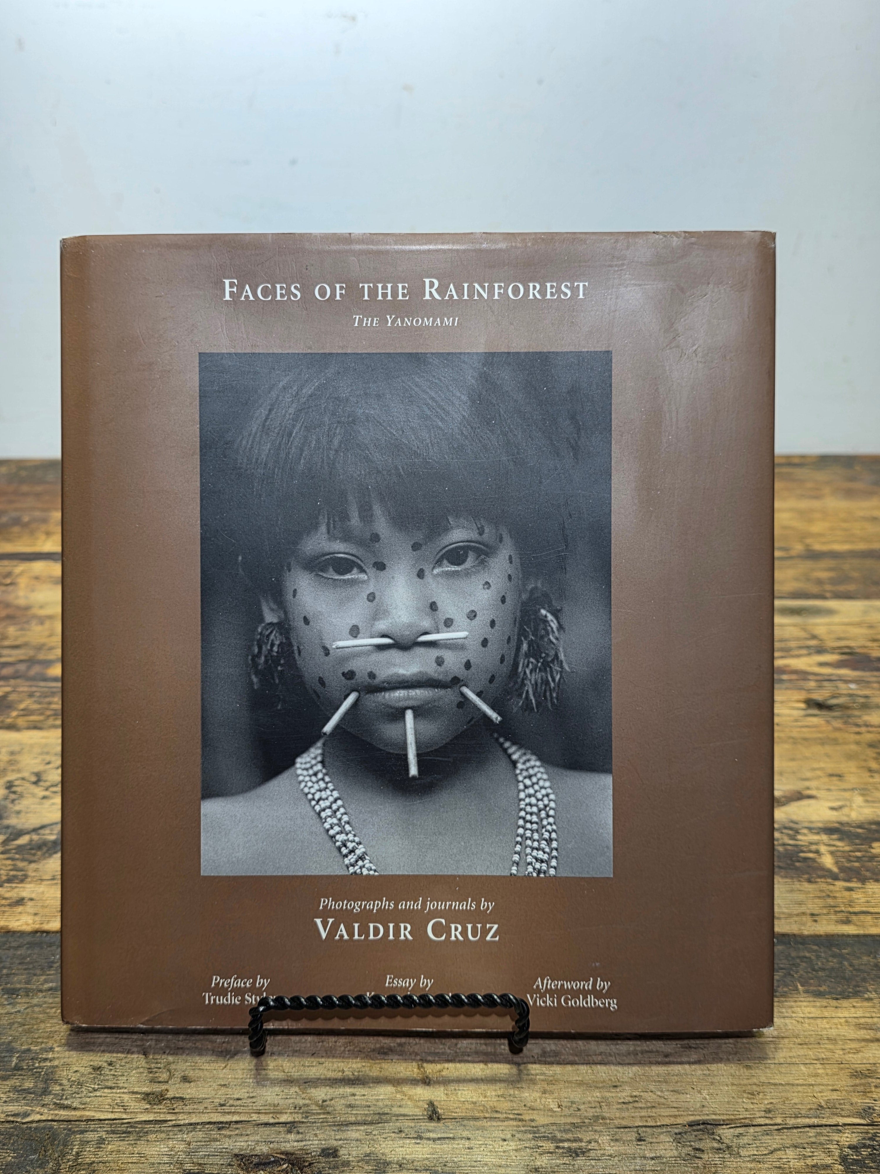 Share Faces of the Rainforest Valdir Cruz 2002 Signed First Edition Yanomami Photo