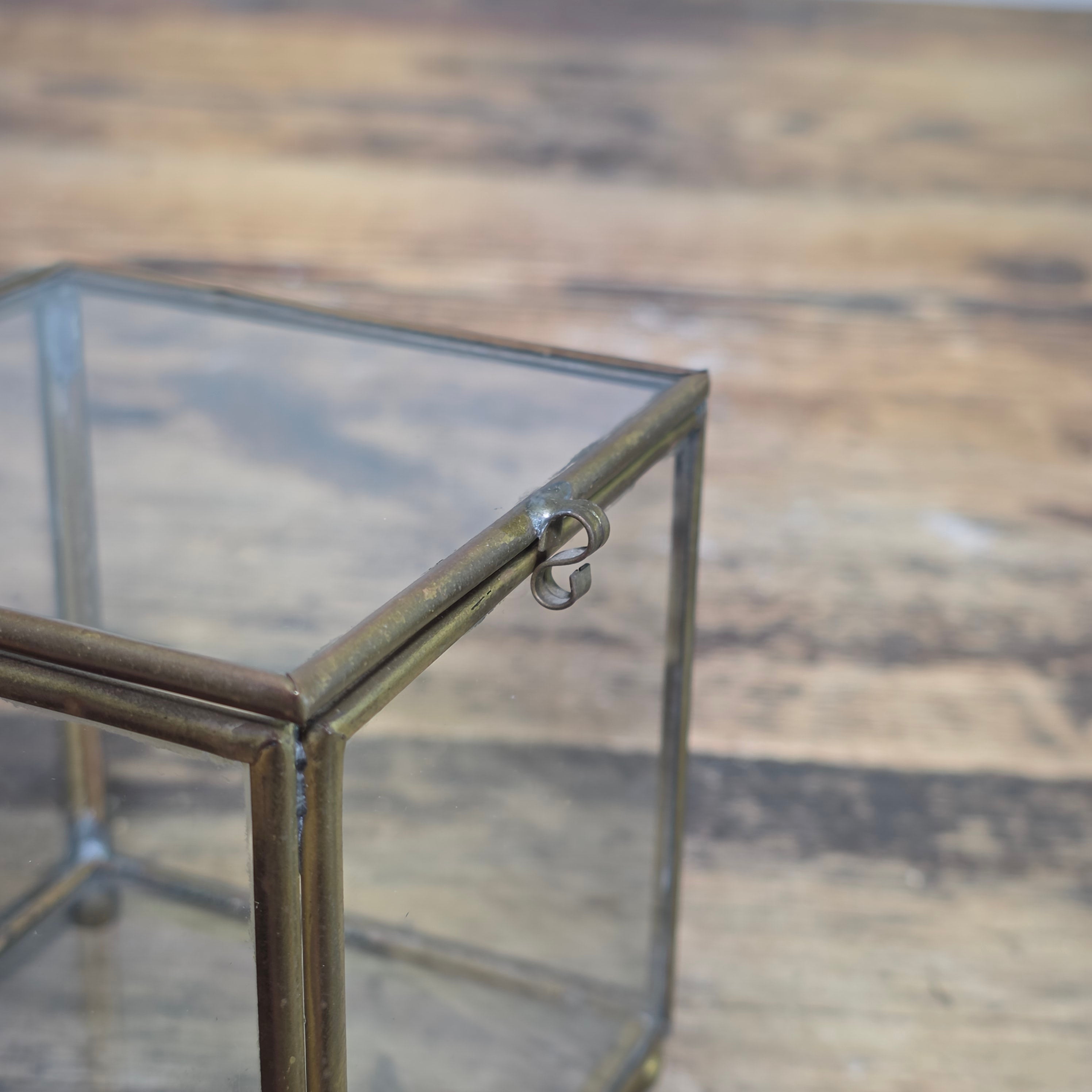 Vintage Brass Glass Cube Display Box Trinket Case Jewelry Curio Ball Feet 3.5"
