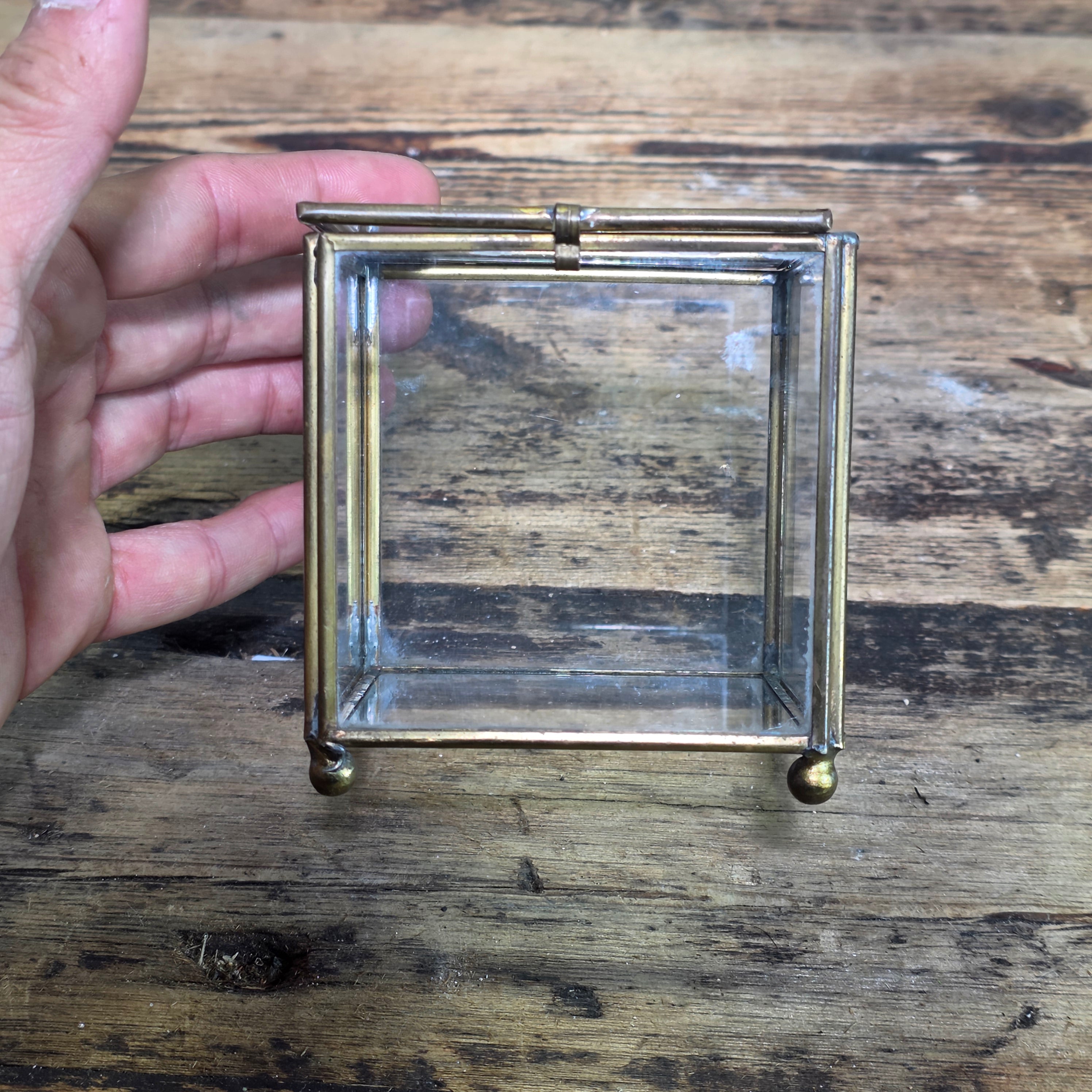 Vintage Brass Glass Cube Display Box Trinket Case Jewelry Curio Ball Feet 3.5"