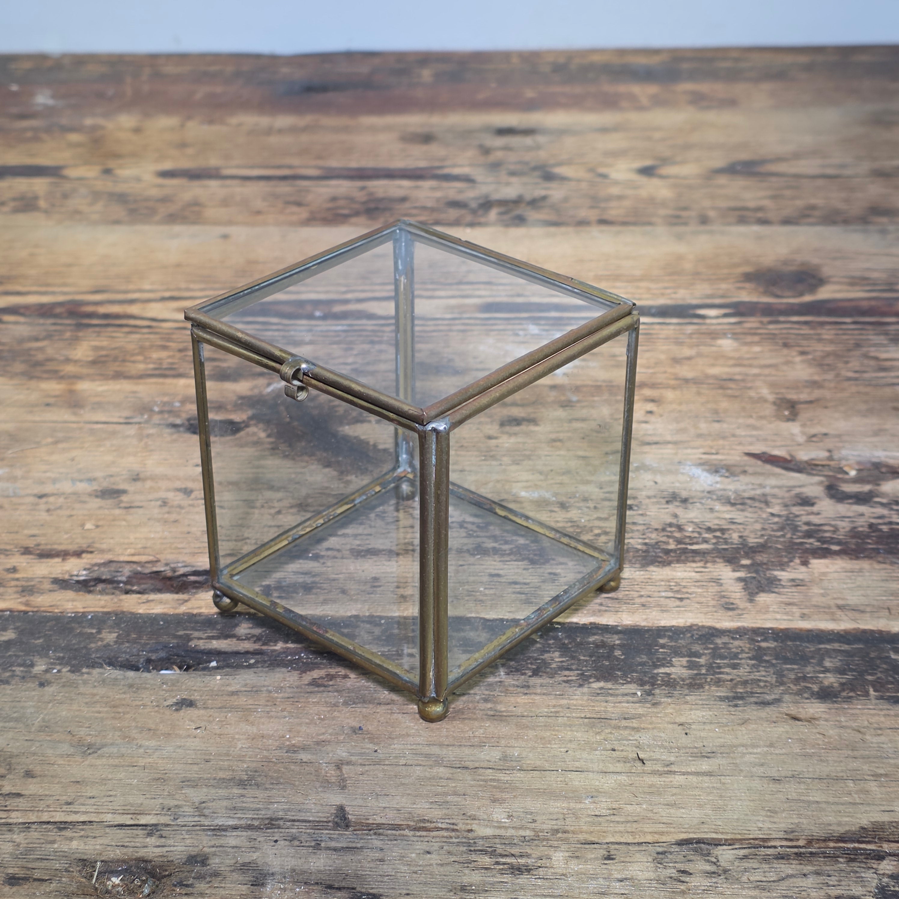 Vintage Brass Glass Cube Display Box Trinket Case Jewelry Curio Ball Feet 3.5"