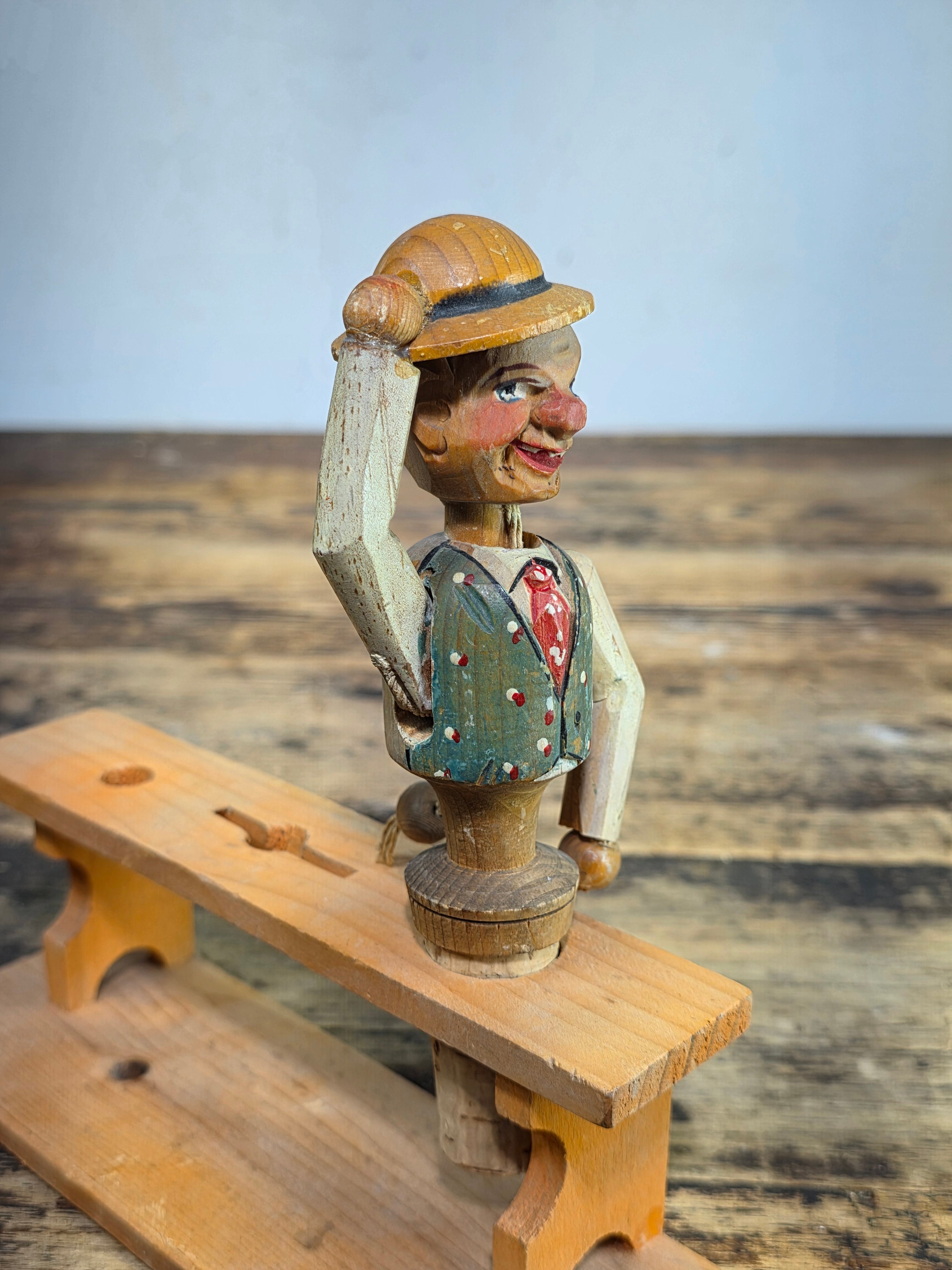 Vintage ANRI Mechanical Bottle Stopper Tipping Hat Bowing Man Wood Carved Italy