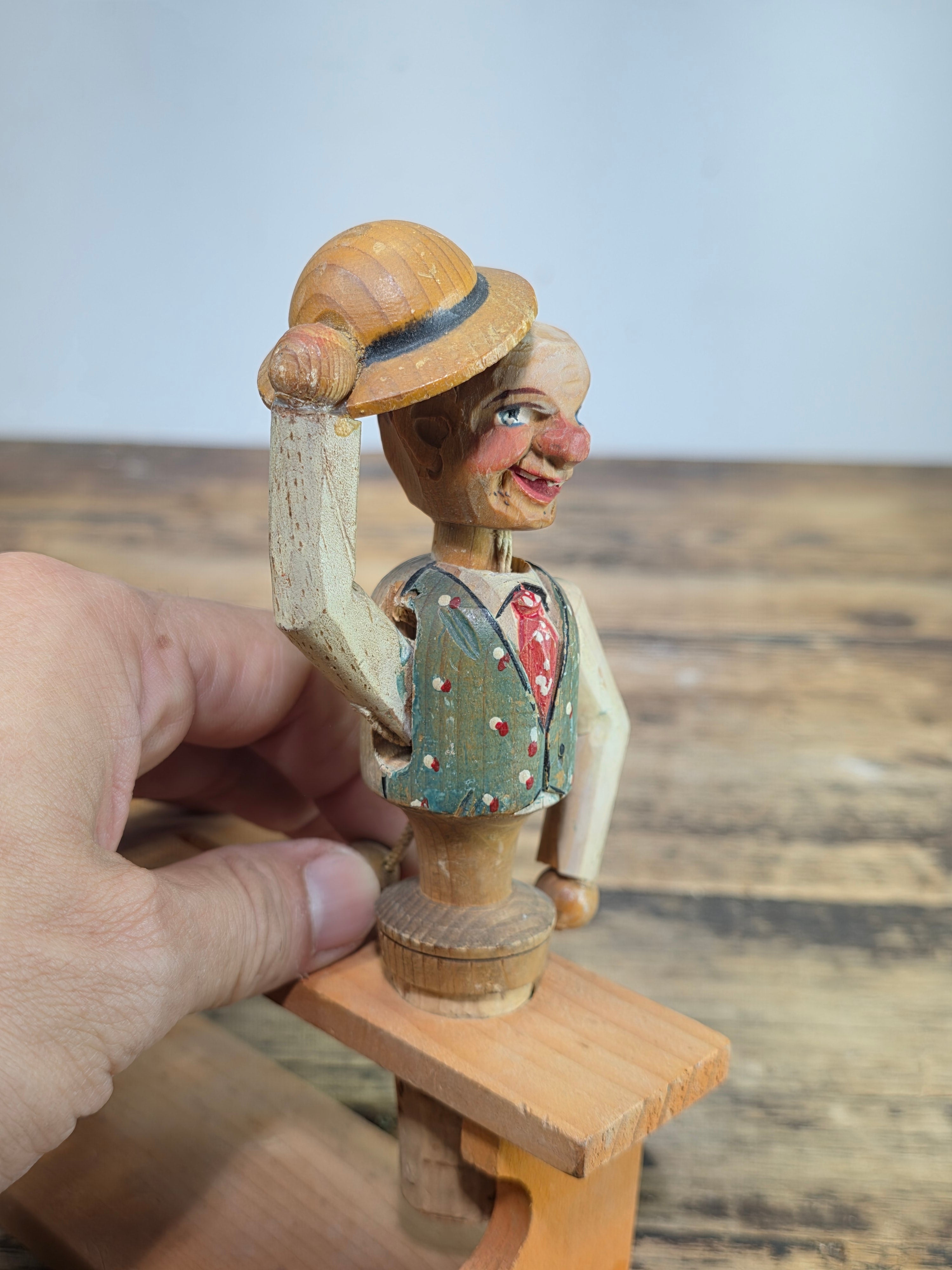 Vintage ANRI Mechanical Bottle Stopper Tipping Hat Bowing Man Wood Carved Italy