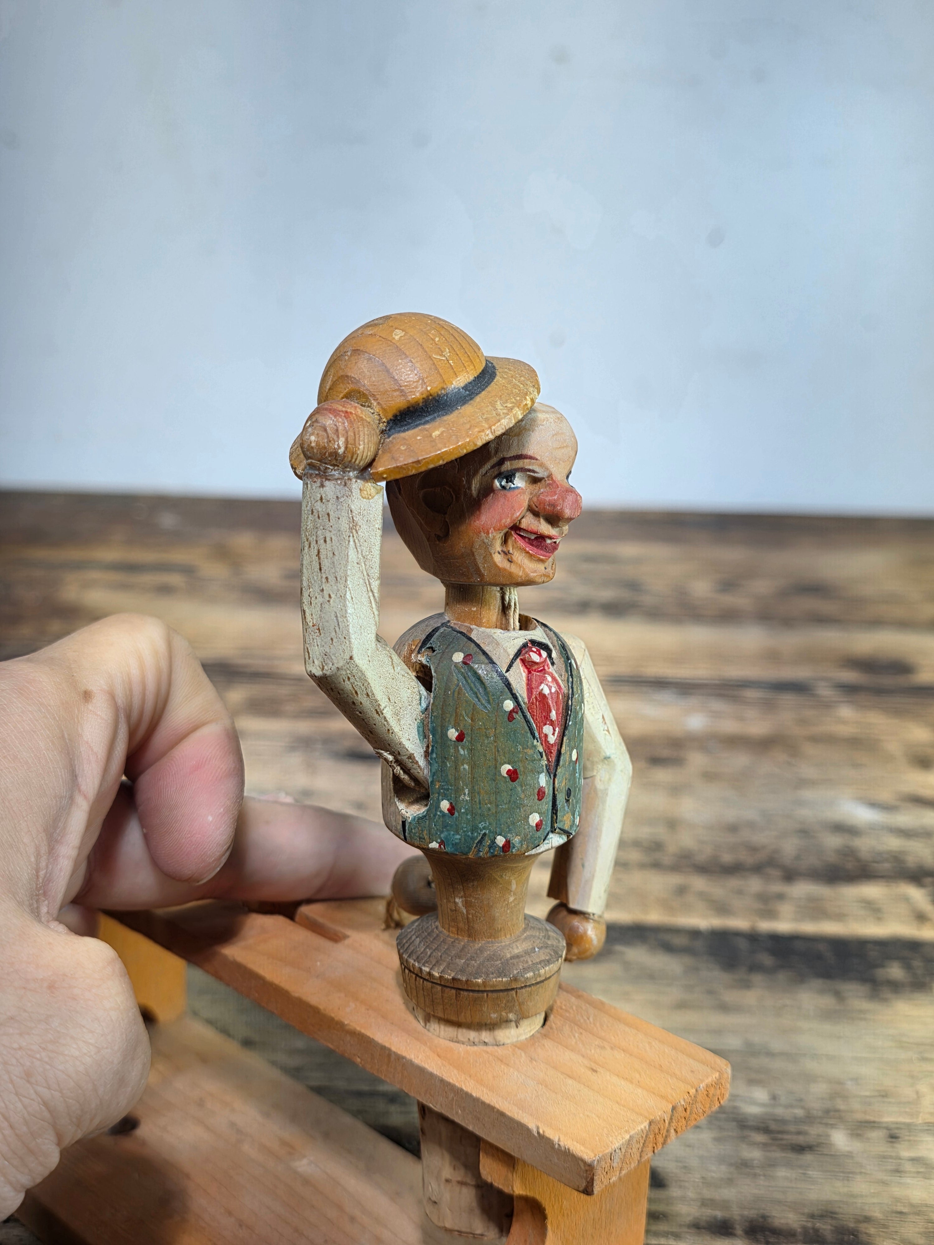 Vintage ANRI Mechanical Bottle Stopper Tipping Hat Bowing Man Wood Carved Italy