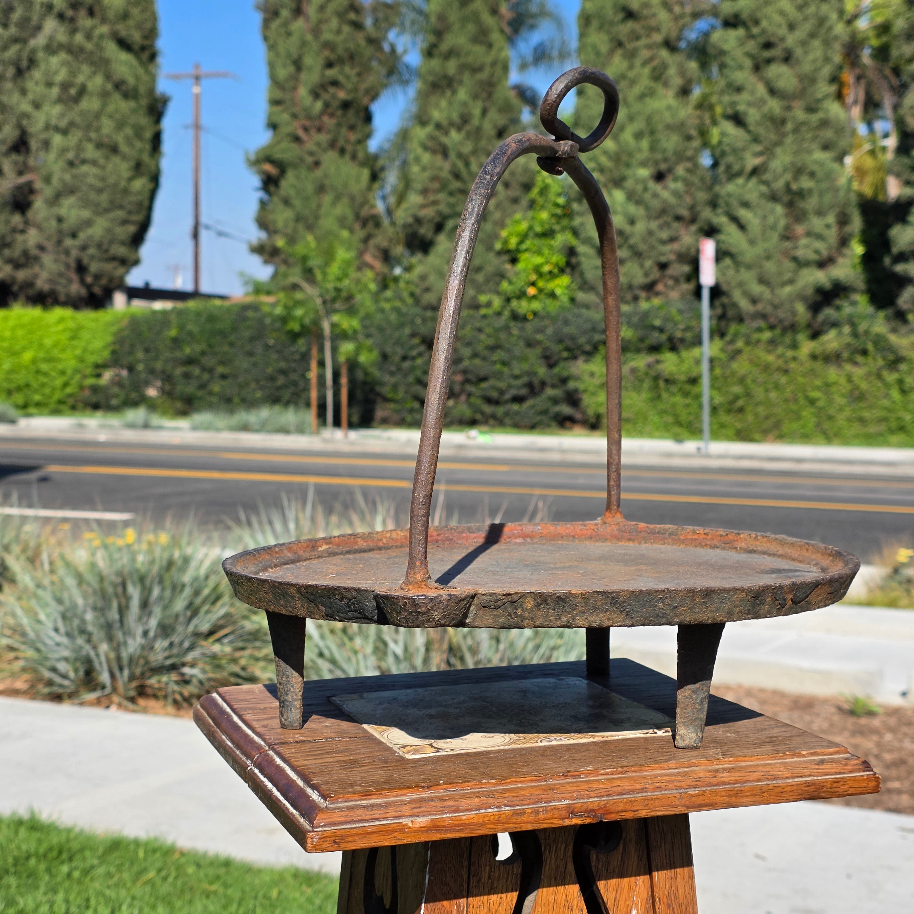 Antique Cast Iron Hanging Griddle Skillet Tripod Feet Hearth Plant Stand
