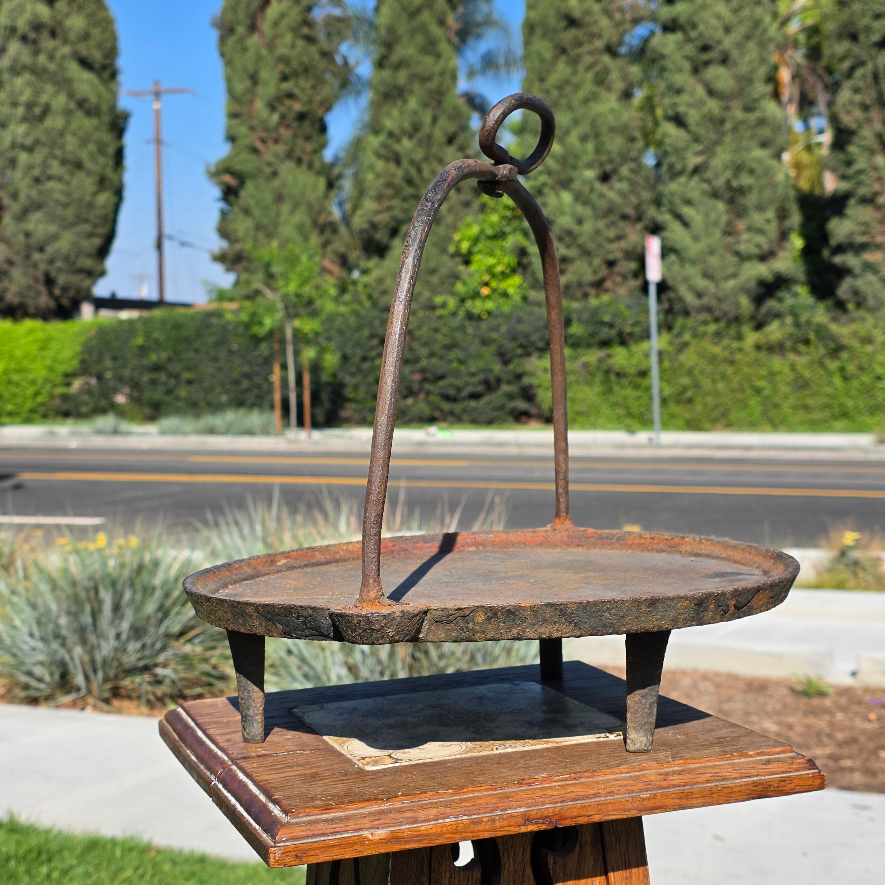 Antique Cast Iron Hanging Griddle Skillet Tripod Feet Hearth Plant Stand
