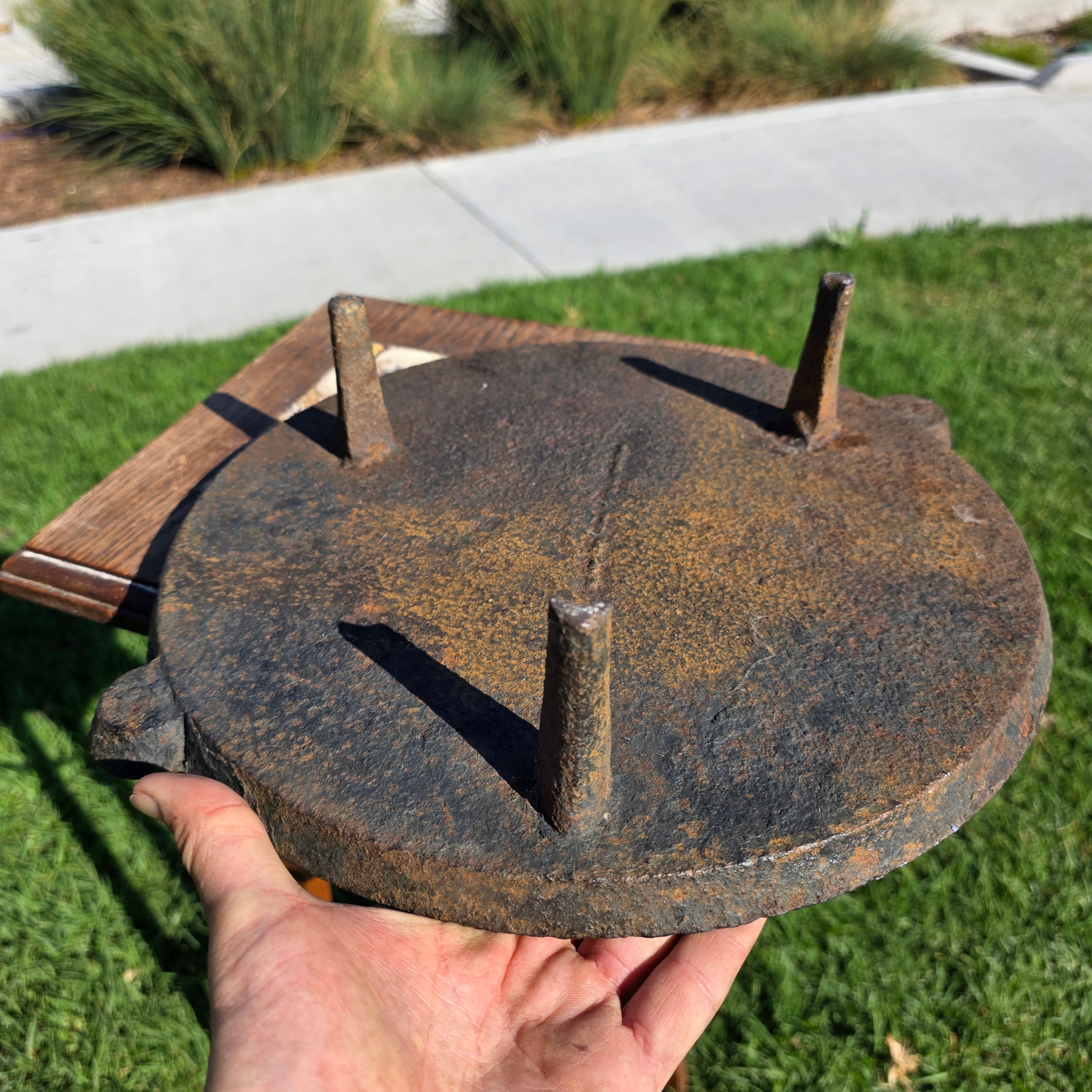 Antique Cast Iron Hanging Griddle Skillet Tripod Feet Hearth Plant Stand