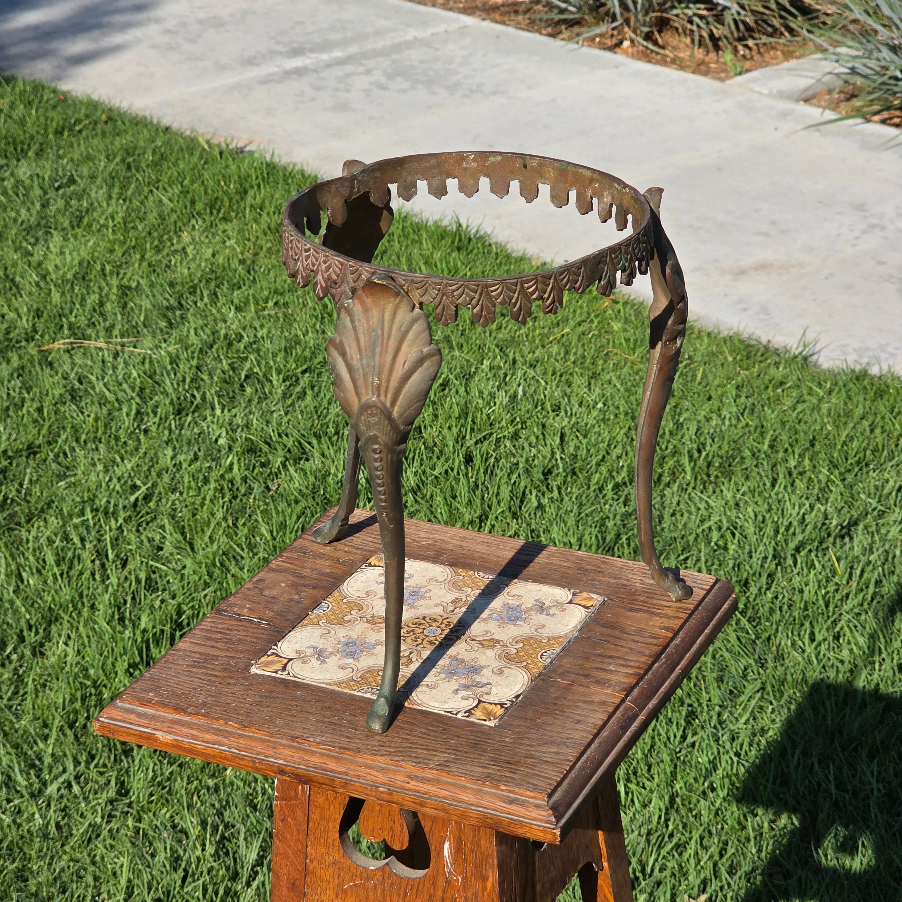 Antique Art Nouveau Brass Plant Stand Tripod Fern Pot Holder Scalloped Edge 10"