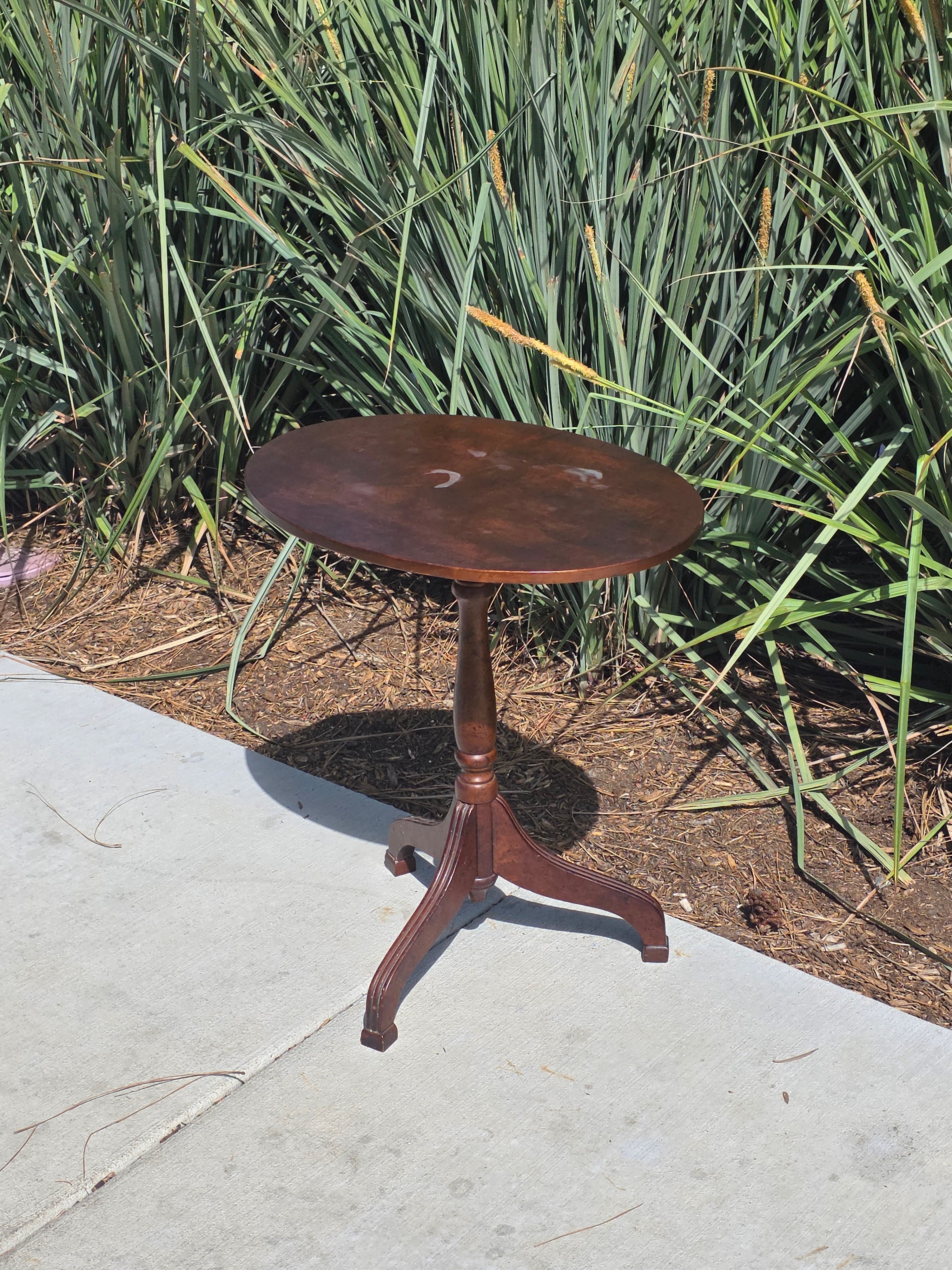 Bombay Company 1990 Vintage Tilt Top Side Table Burl Wood Finish Tripod Pedestal