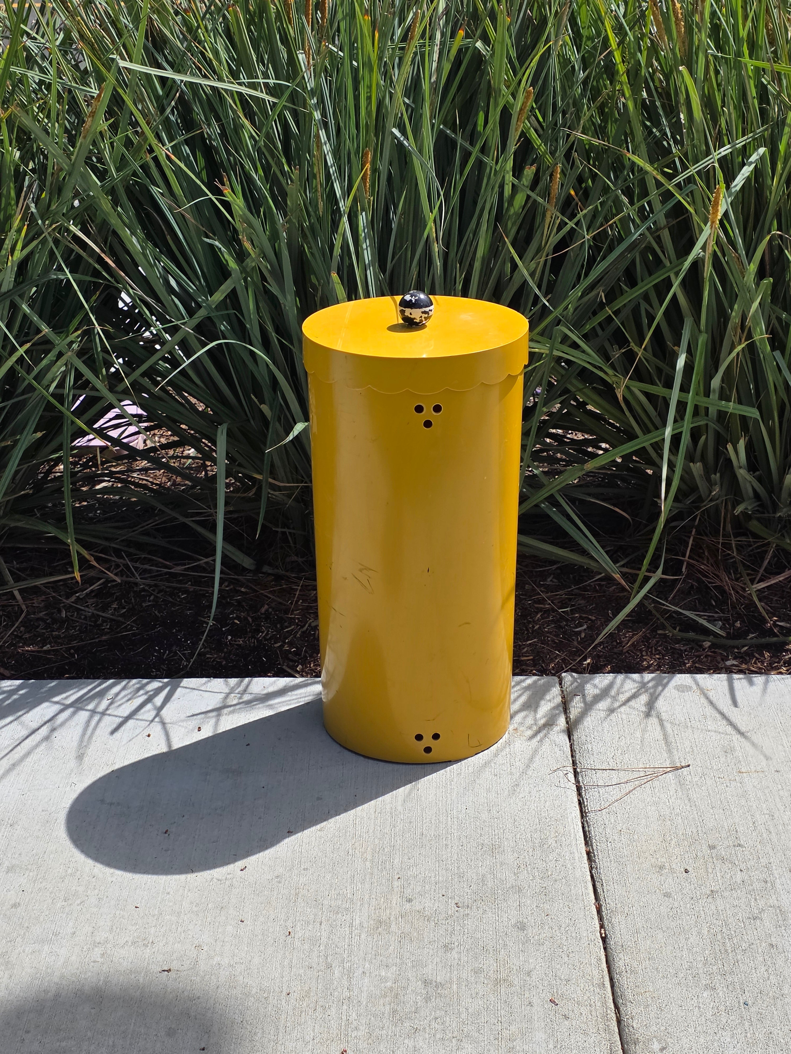 Vintage Mid Century Modern Yellow Plastic Laundry Hamper Scalloped Lid 1960s Retro