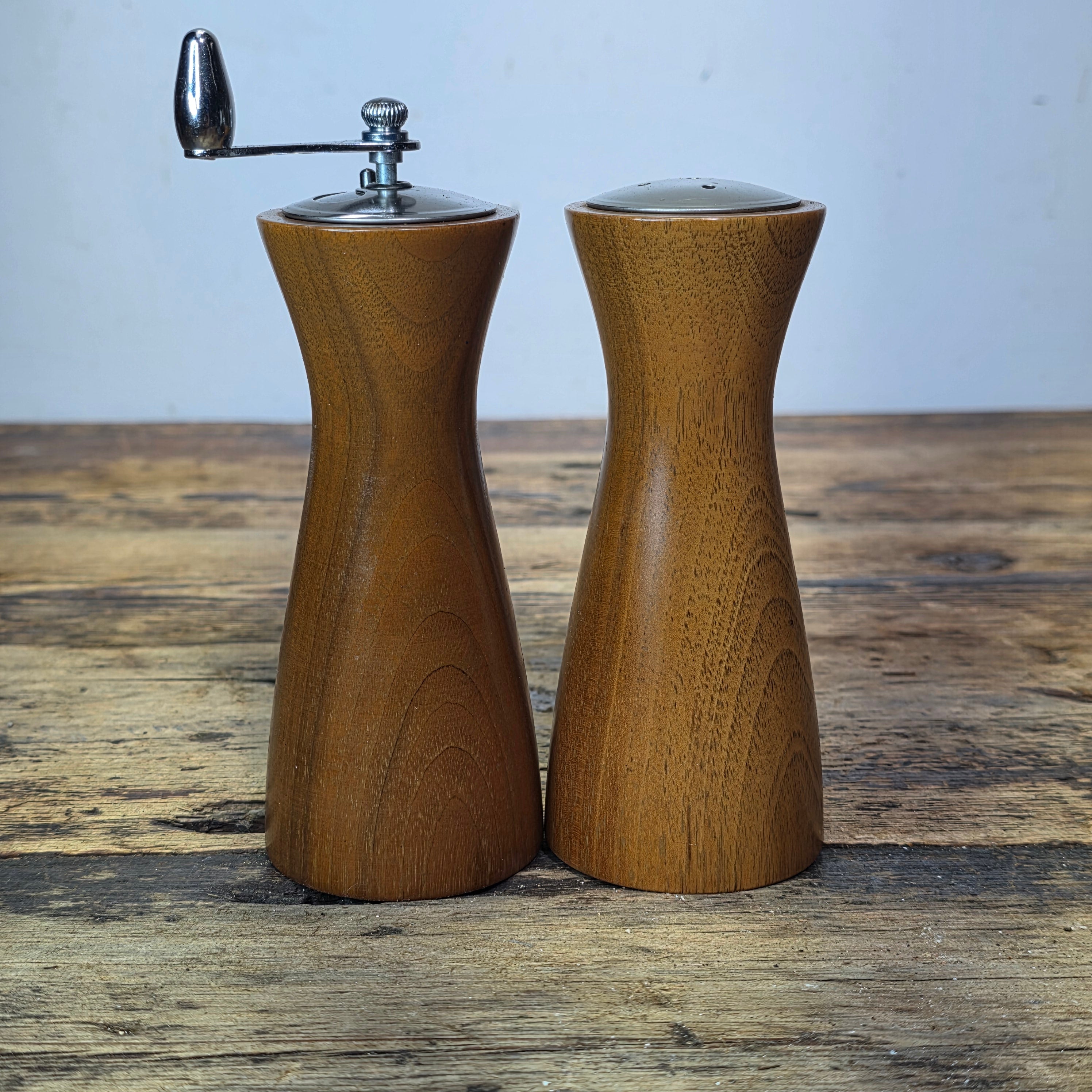 Olde Thompson Wood Salt Shaker Pepper Mill Grinder Set Monterey Park CA