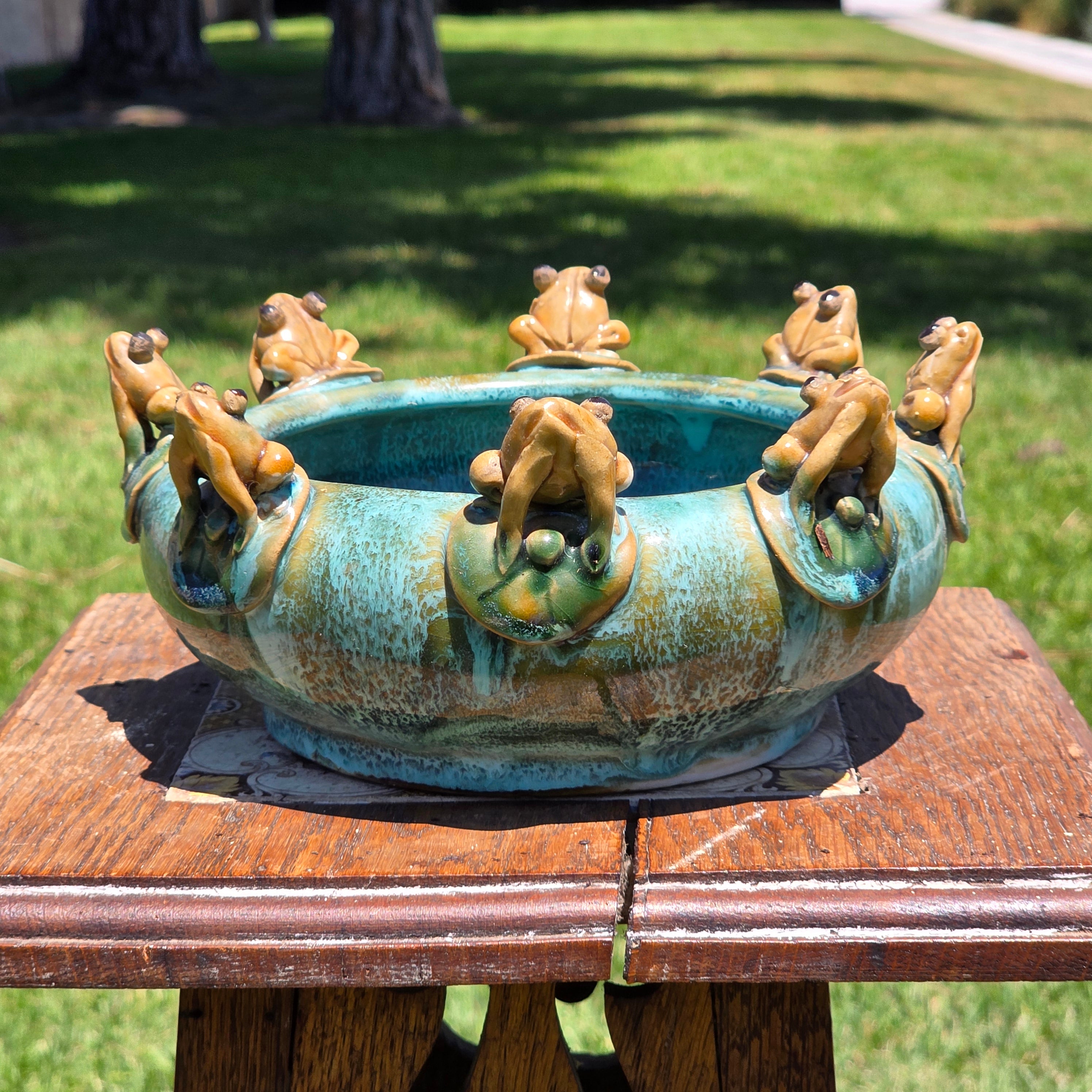 Rare Outward Facing 8 Frogs Vintage Studio Pottery Bowl Majolica Style Turquoise