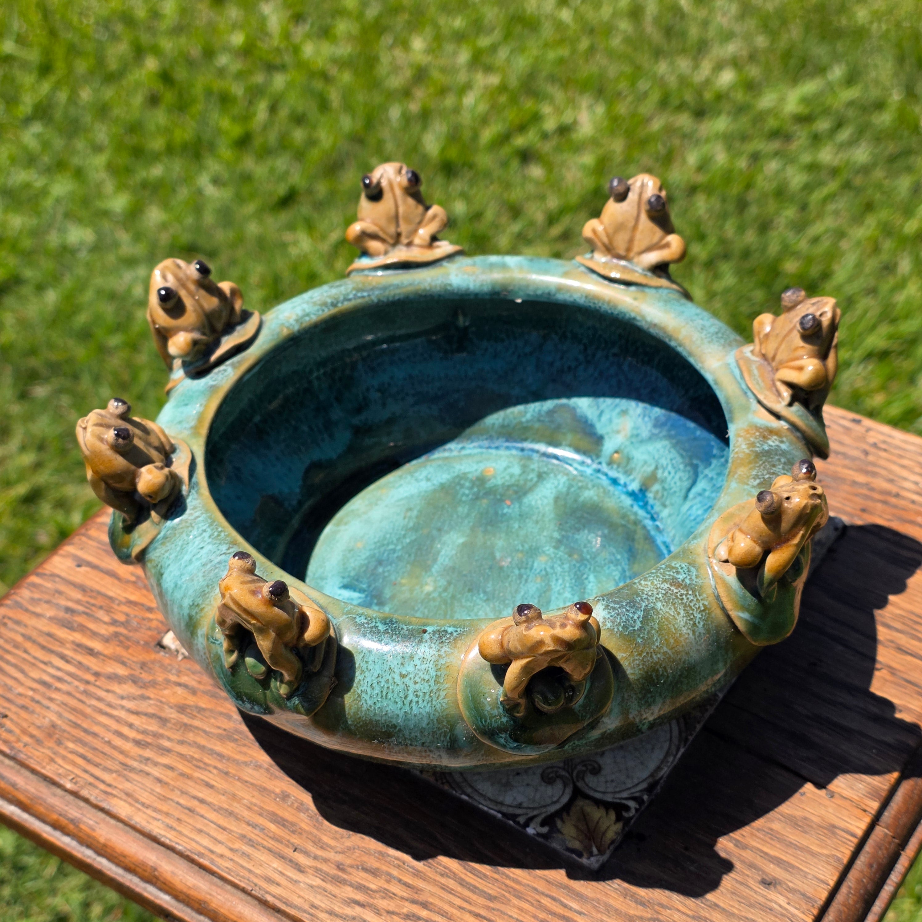 Rare Outward Facing 8 Frogs Vintage Studio Pottery Bowl Majolica Style Turquoise