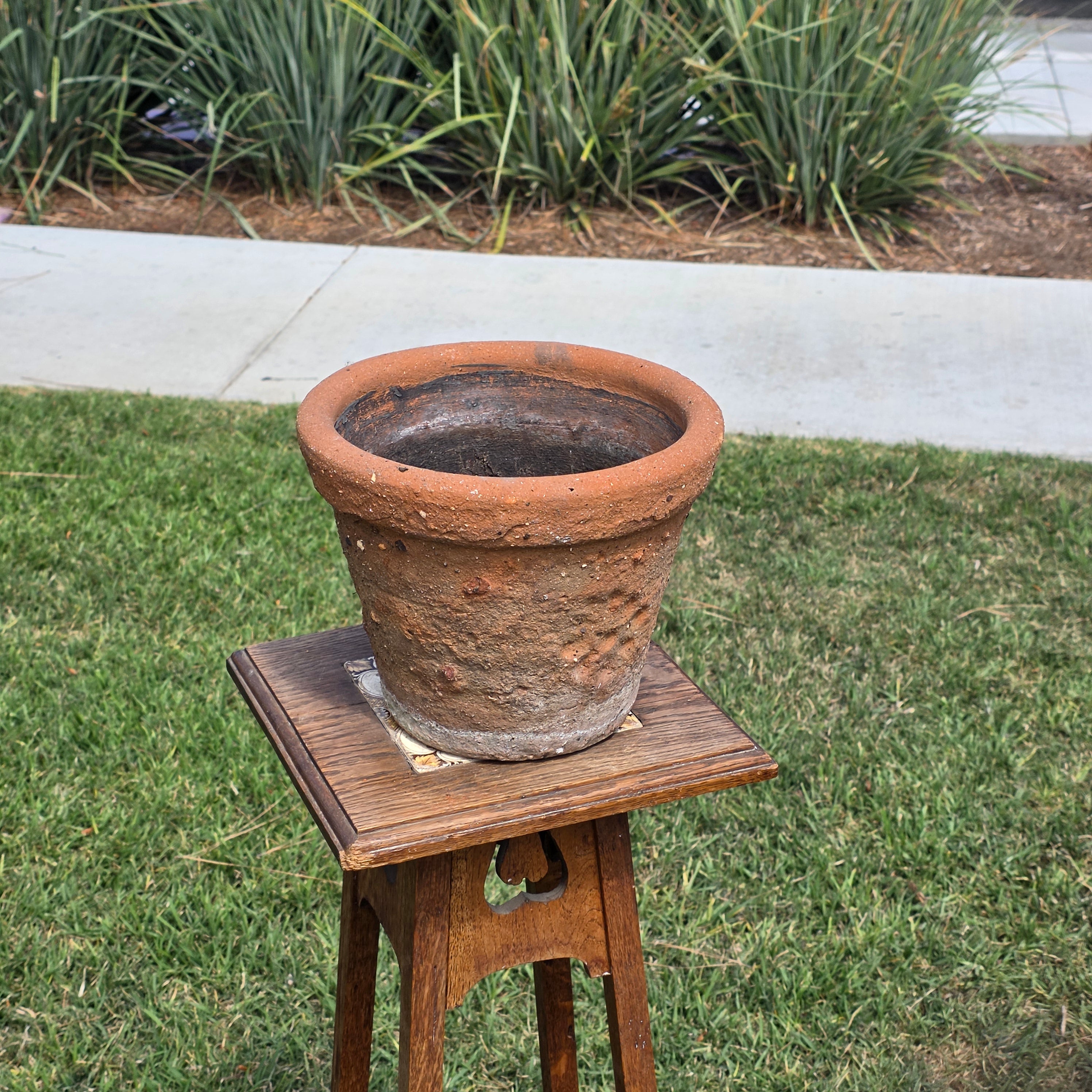 Vintage Terracotta Planter Pot Weathered Garland Botanical Pattern 10" Heavy 8lb