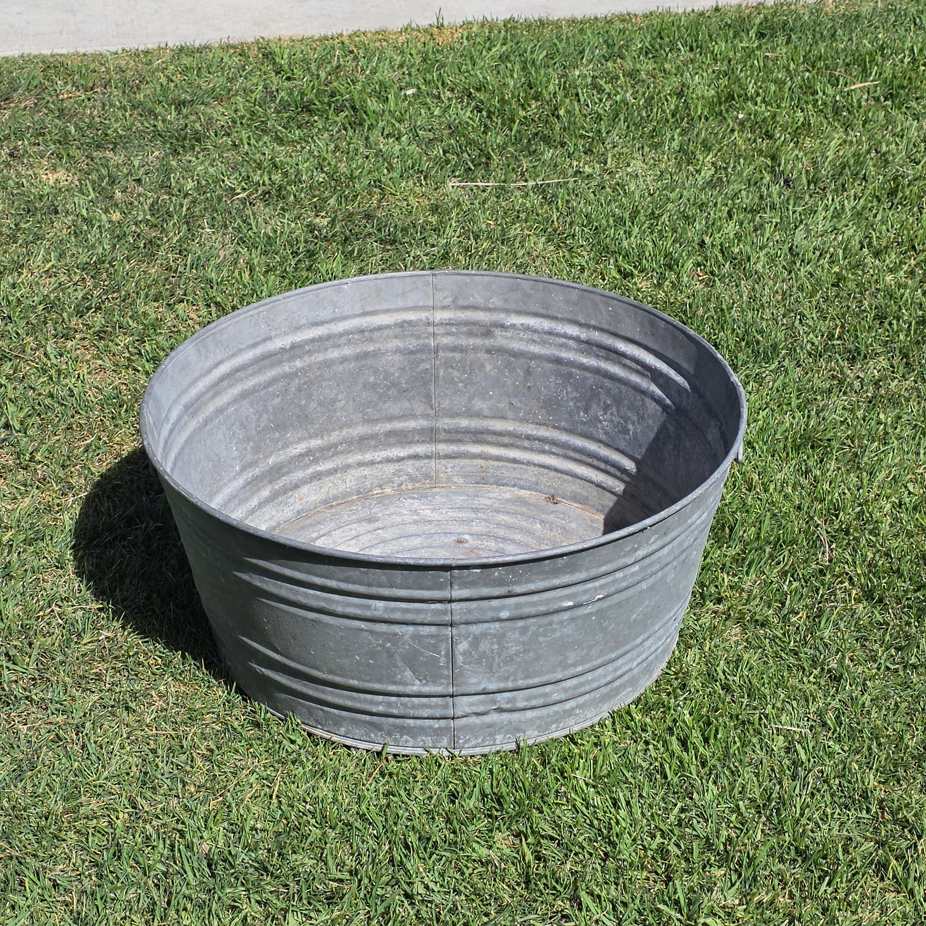 Vintage Galvanized Steel Wash Tub Large 27" Round Planter Farmhouse Bucket