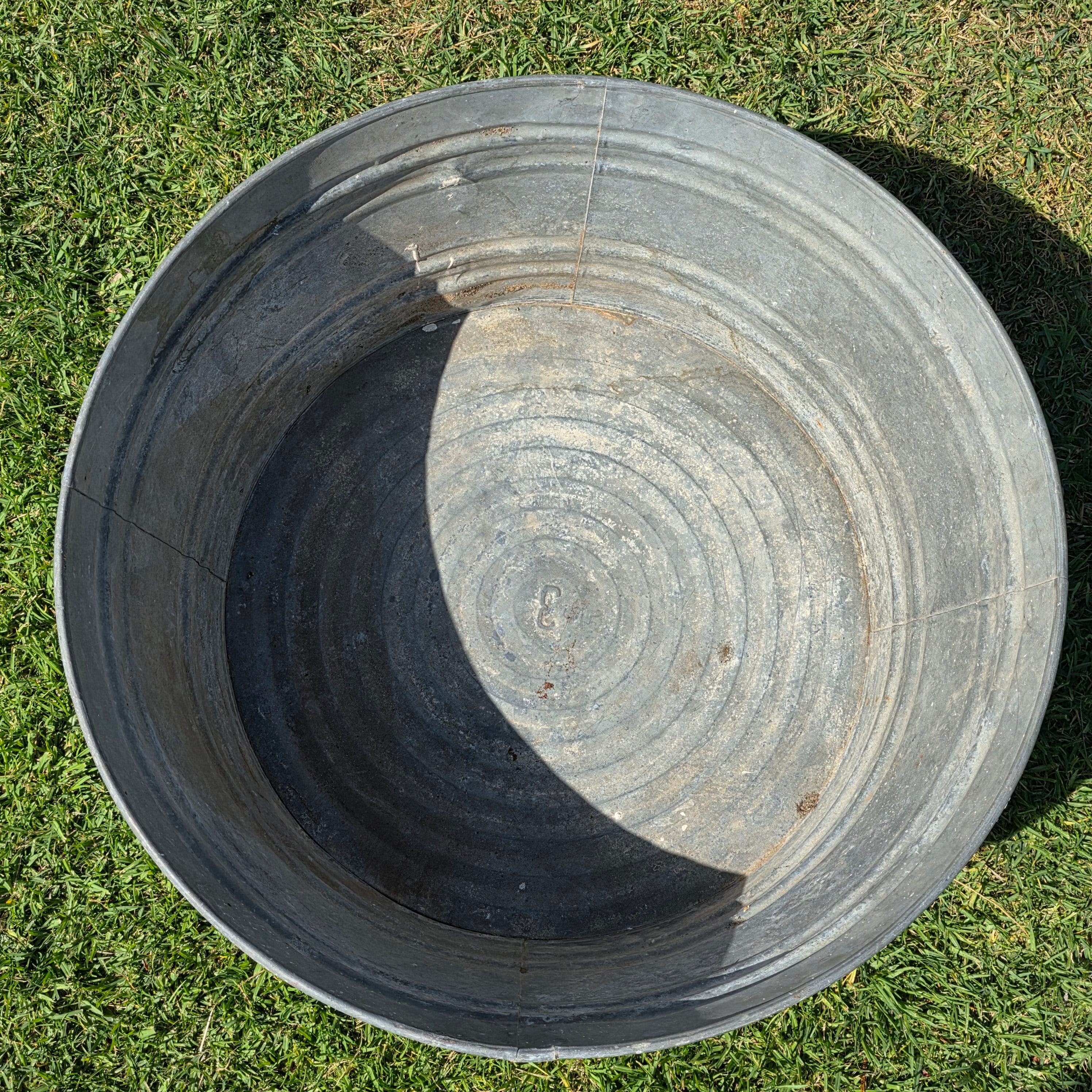 Vintage Galvanized Steel Wash Tub Large 27" Round Planter Farmhouse Bucket