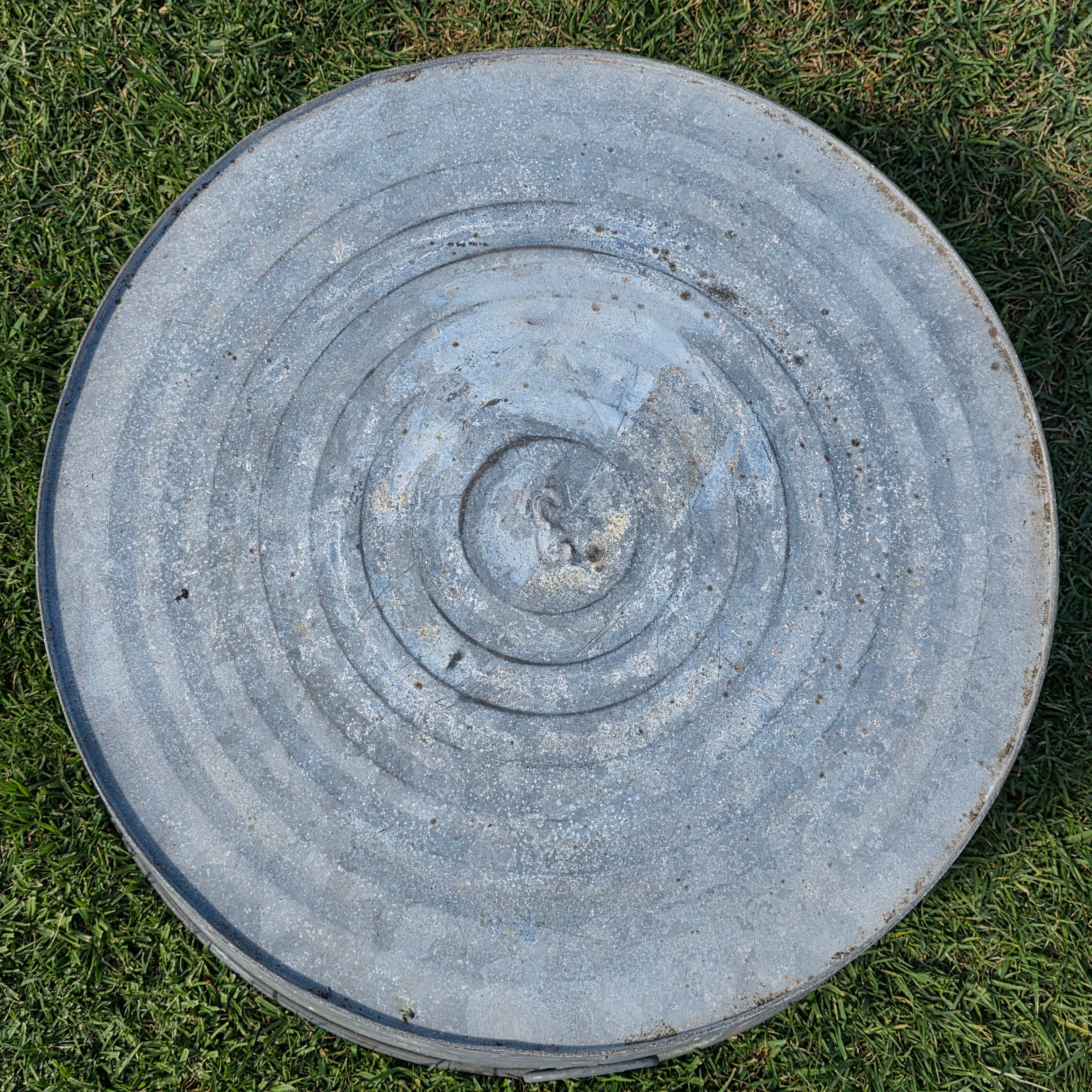 Vintage Galvanized Steel Wash Tub Large 27" Round Planter Farmhouse Bucket