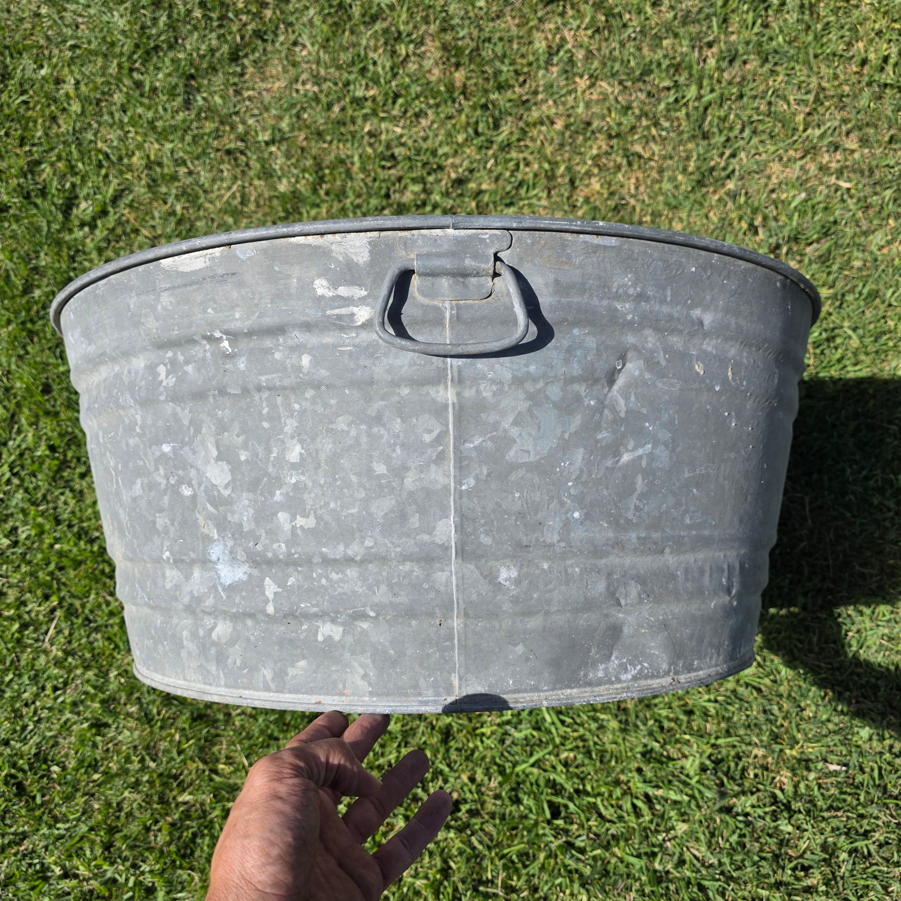 Vintage Galvanized Steel Wash Tub Large 27" Round Planter Farmhouse Bucket