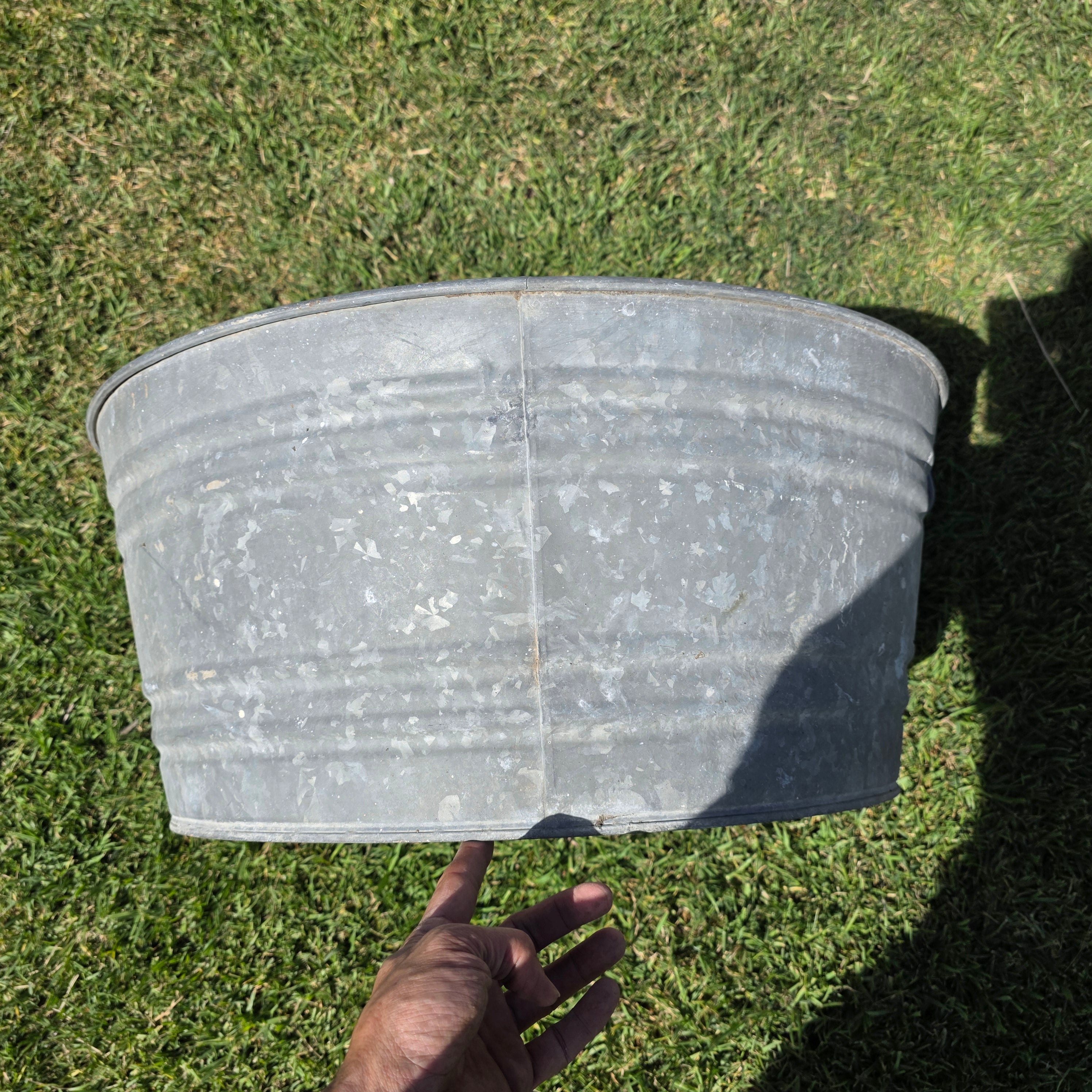 Vintage Galvanized Steel Wash Tub Large 27" Round Planter Farmhouse Bucket