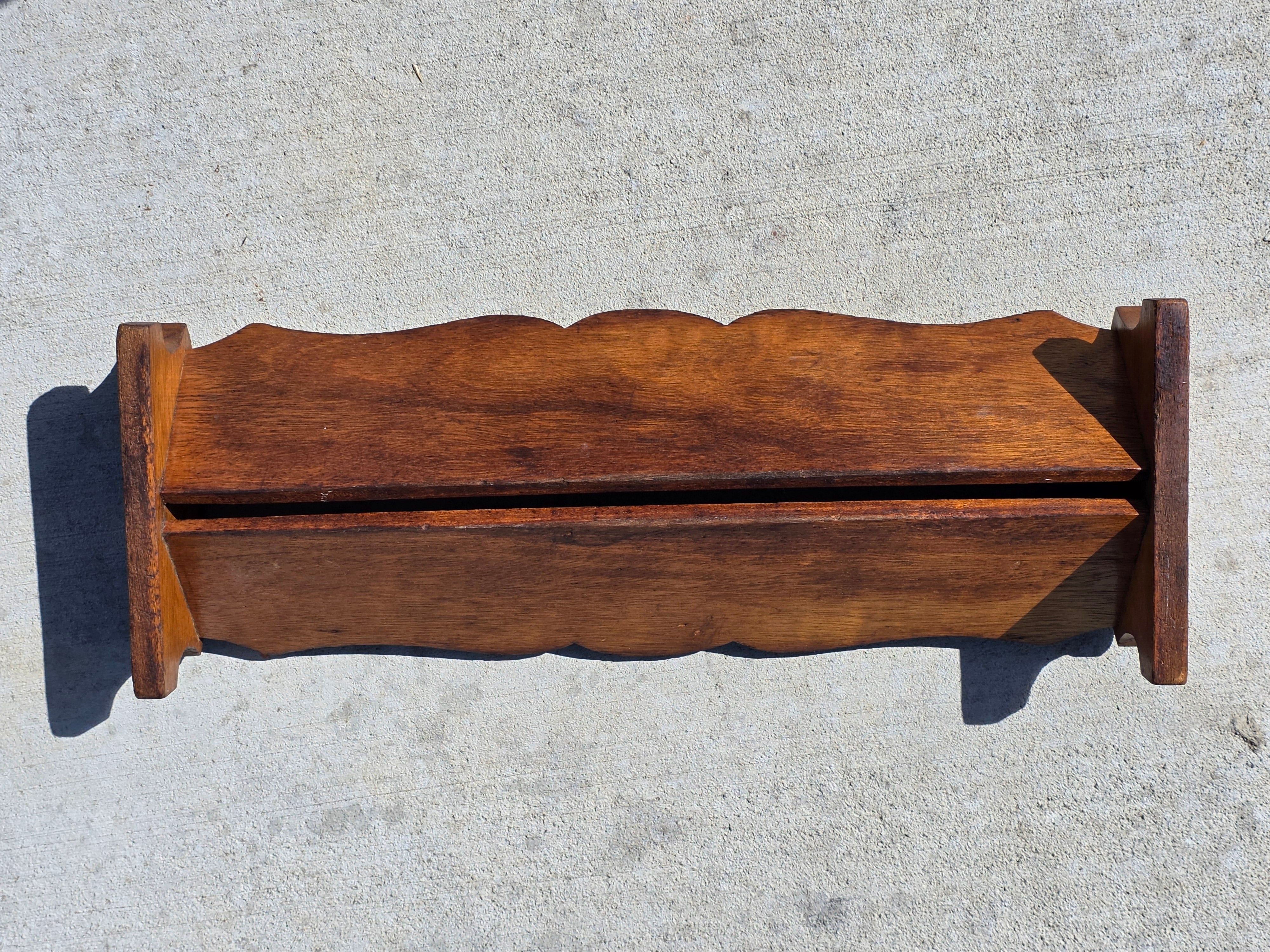 Vintage Oak Tabletop Book Rack Shelf Trough Scalloped Edges 22.5" Mission Style