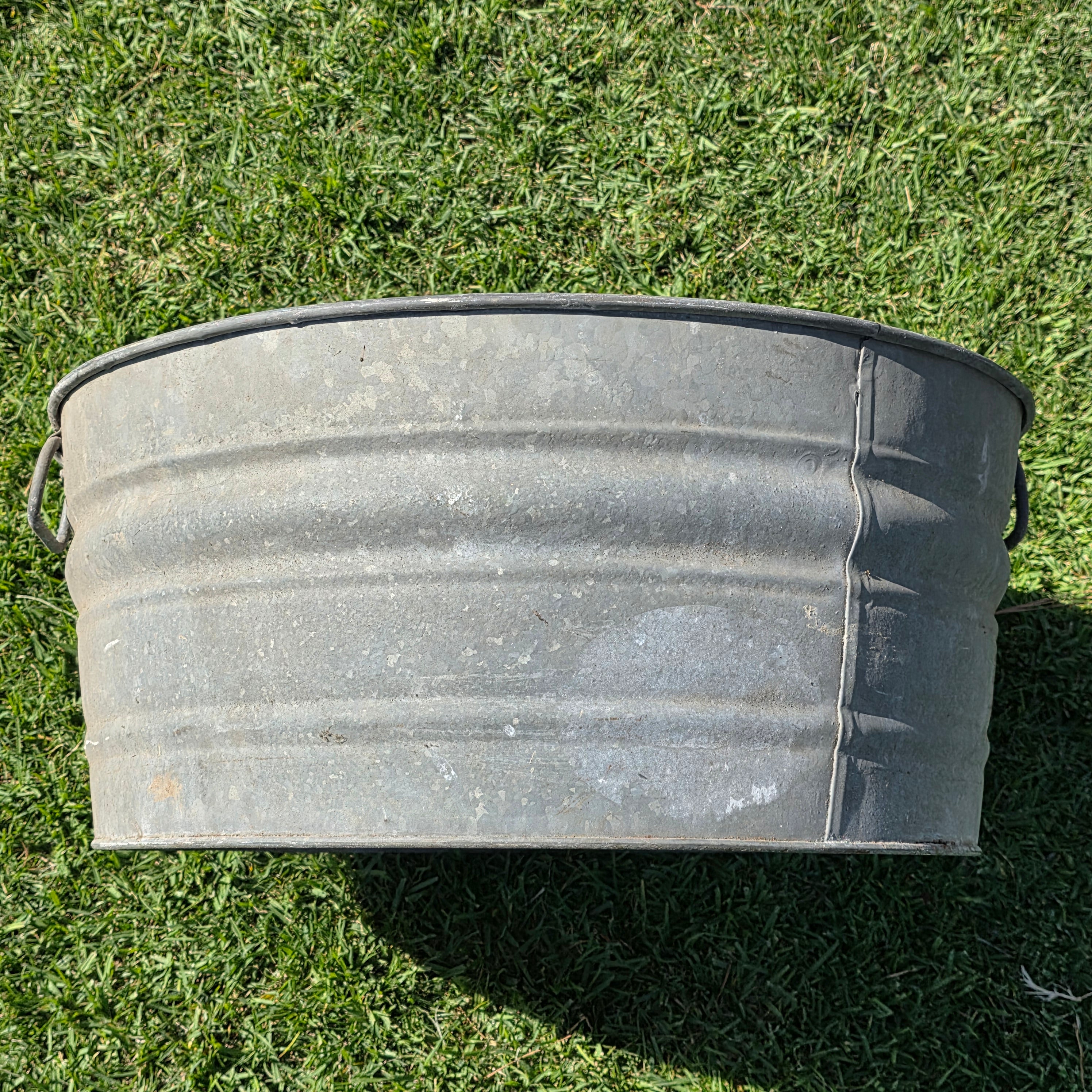 Vintage Large Galvanized Metal Wash Tub 24" Round Planter Rustic Garden Ice Buck